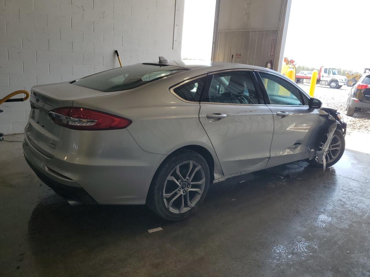 2019 Ford Fusion Sel Silver vin: 3FA6P0CD2KR253463 Damage: Right Qtr Panel, Dent(S) W/ Paint Dmg, 11 To 12 Inches