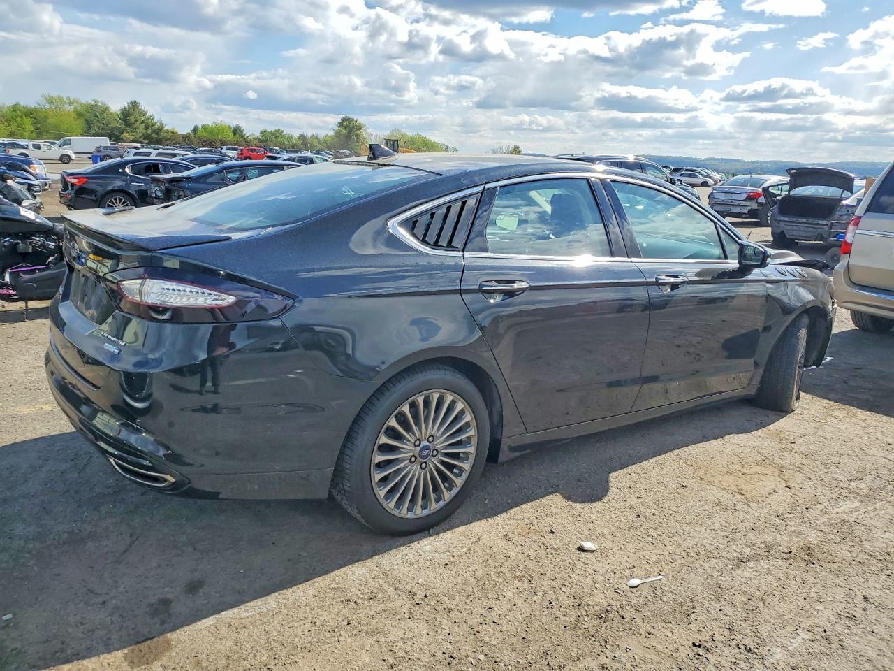 2013 Ford Fusion Titanium Black vin: 3FA6P0D90DR388759