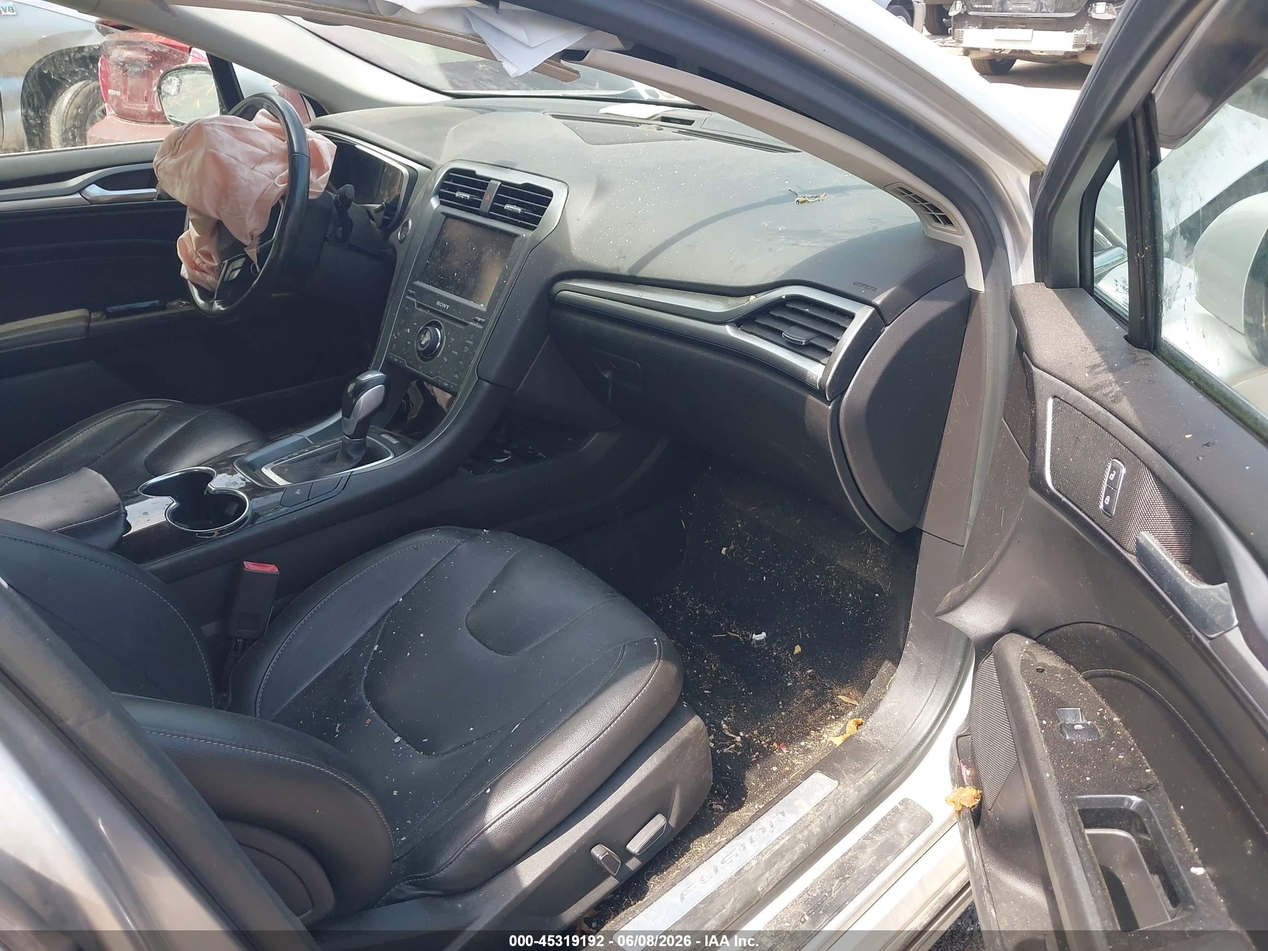 2014 Ford Fusion Titanium Серебряный vin: 3FA6P0D90ER313593