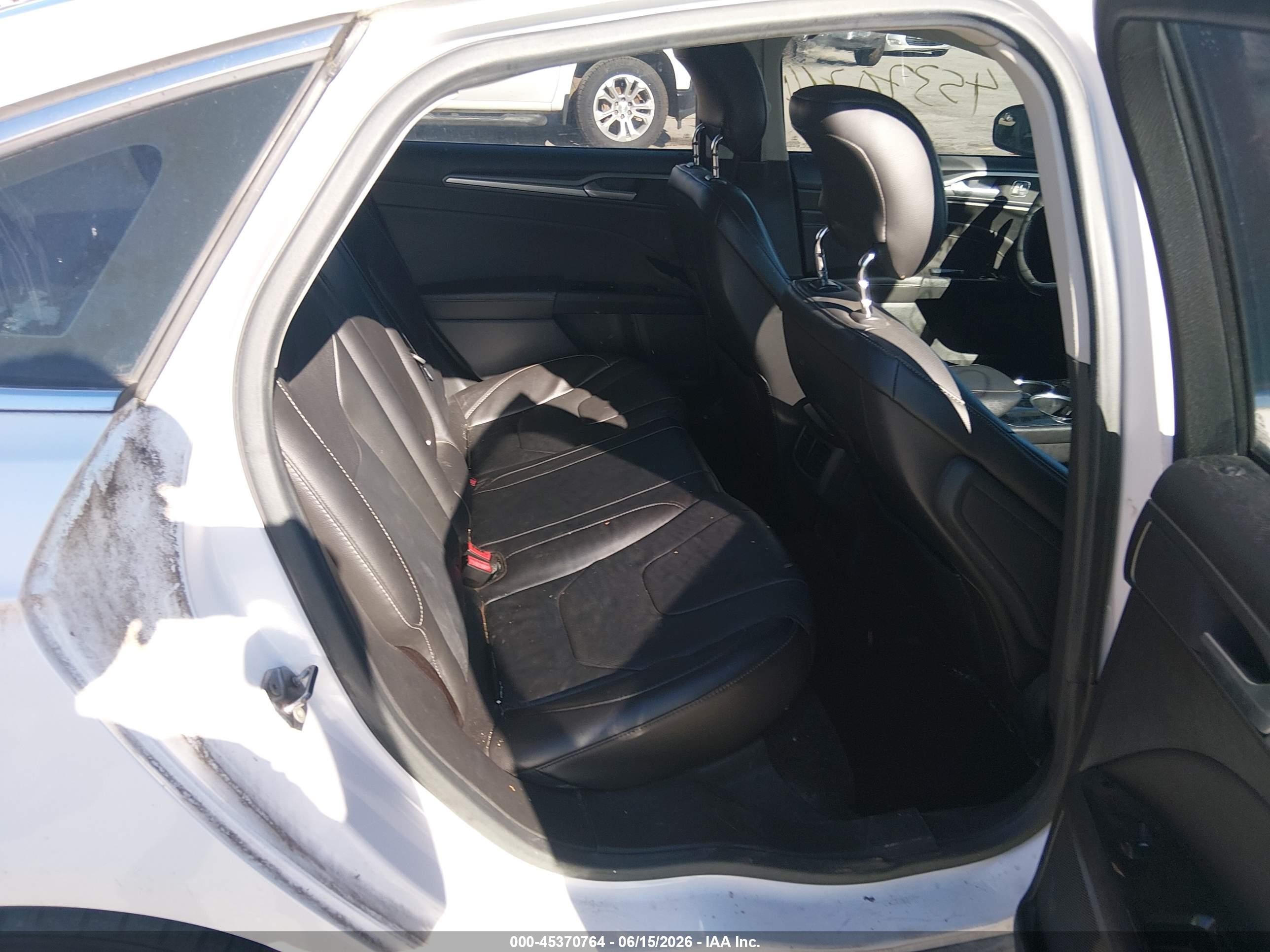 2013 Ford Fusion Titanium White vin: 3FA6P0D91DR144800