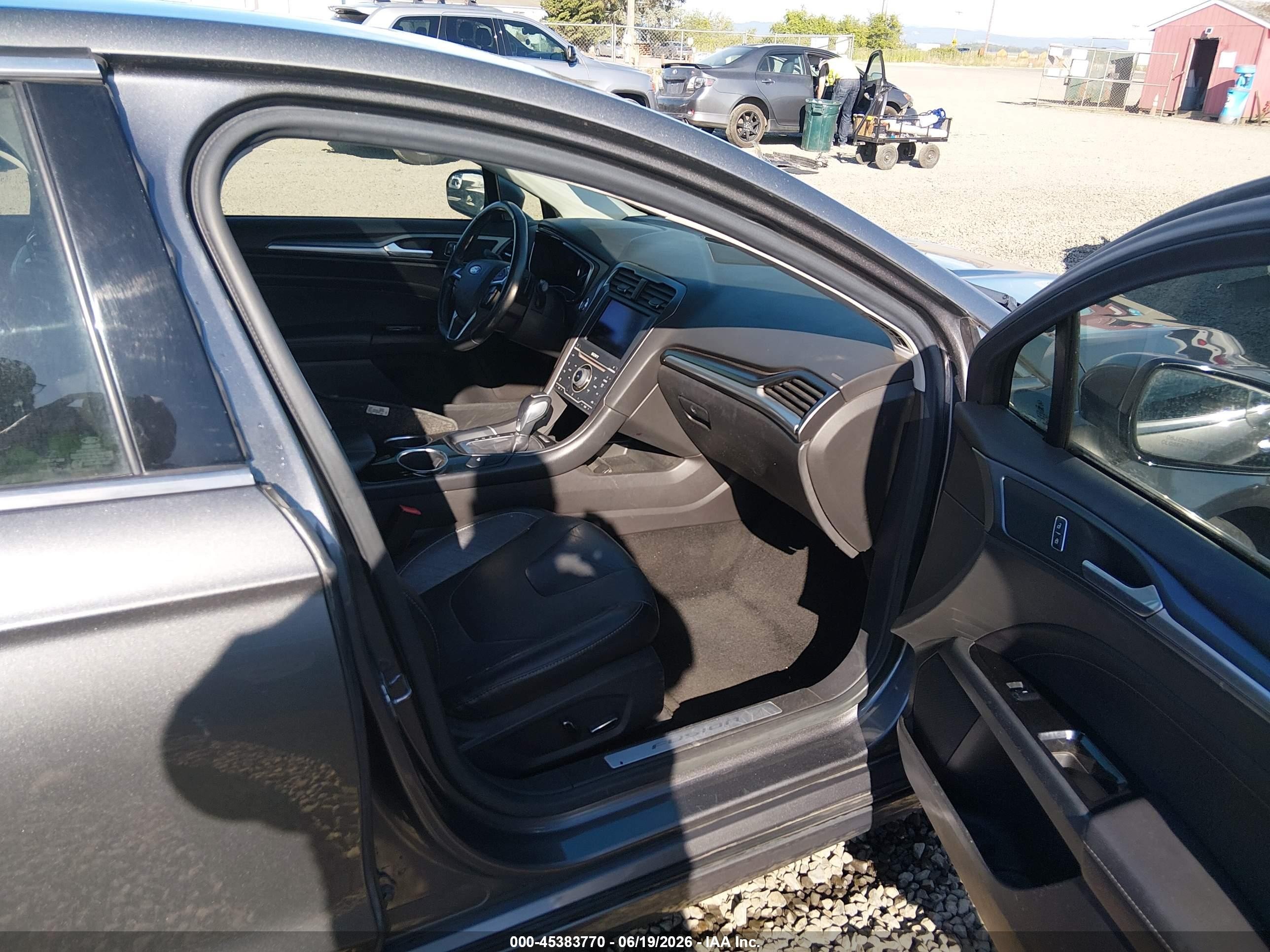 2013 Ford Fusion Titanium Серый vin: 3FA6P0D91DR214215