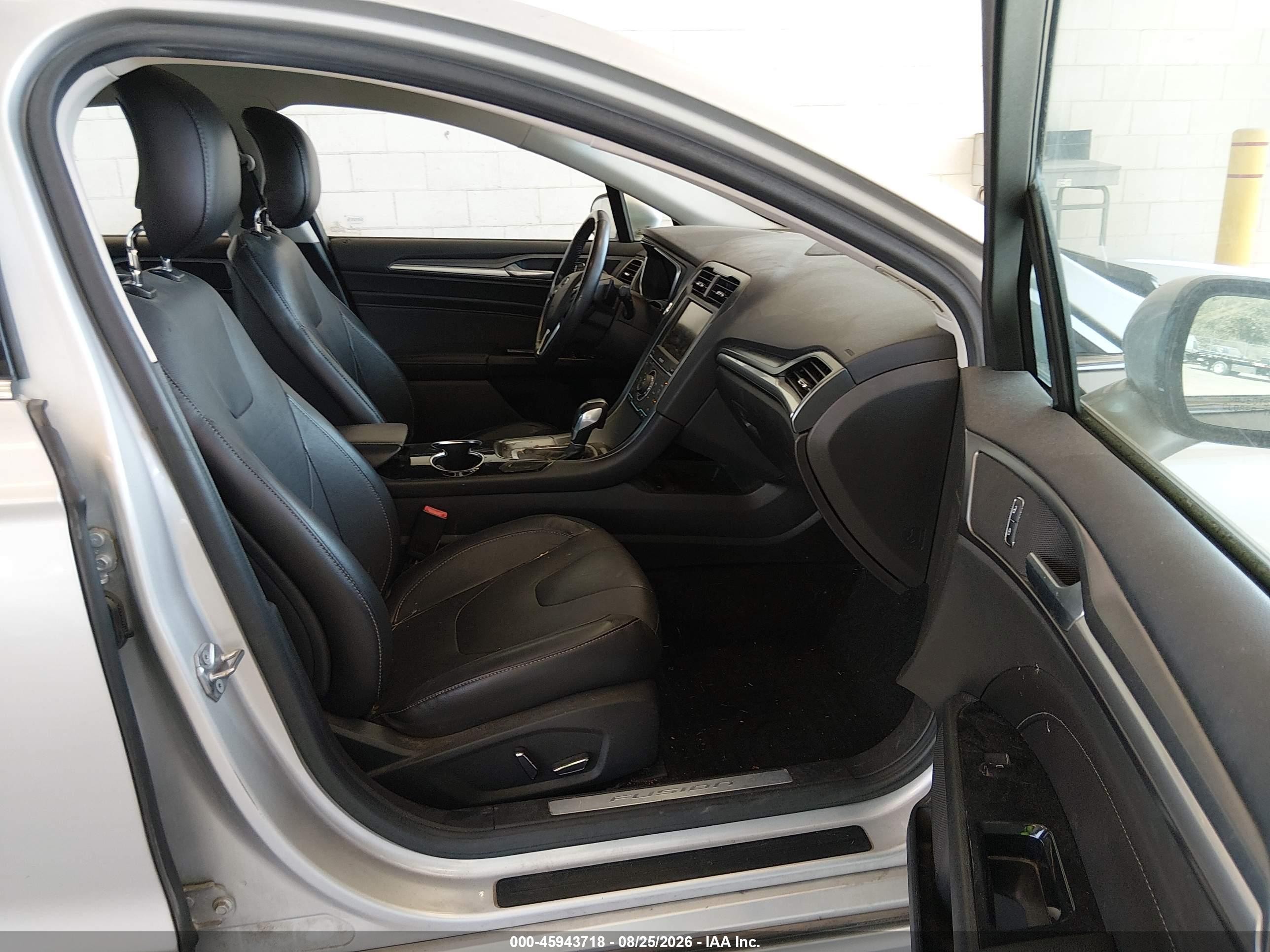2014 Ford Fusion Titanium Silver vin: 3FA6P0D91ER360177
