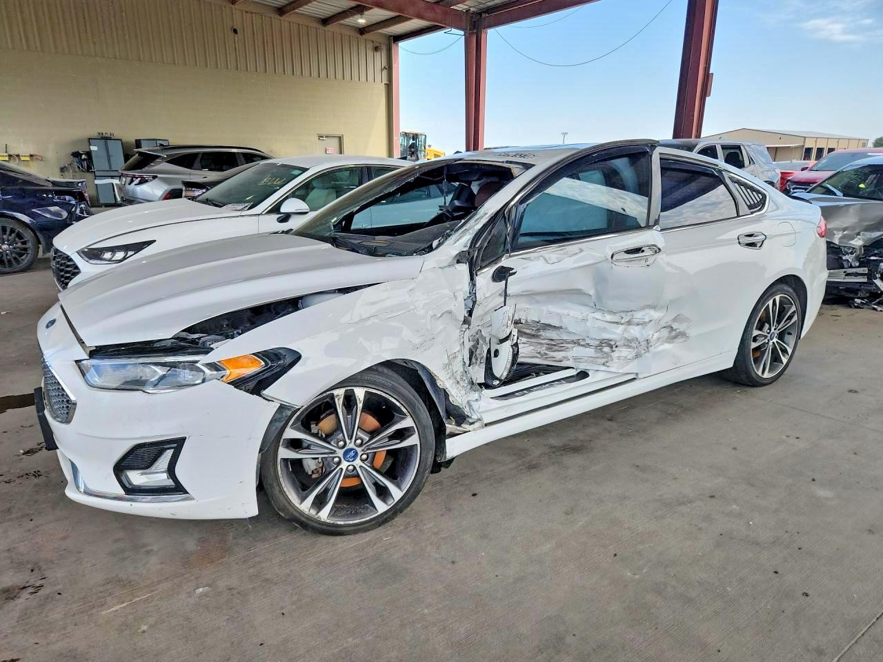 2019 Ford Fusion Titanium White vin: 3FA6P0D92KR153101