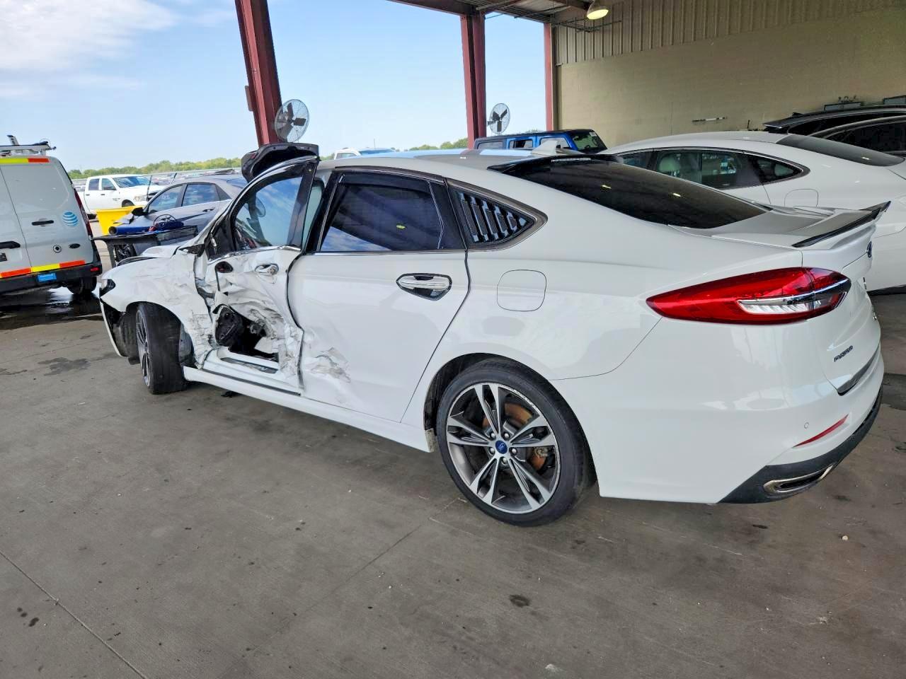 2019 Ford Fusion Titanium White vin: 3FA6P0D92KR153101