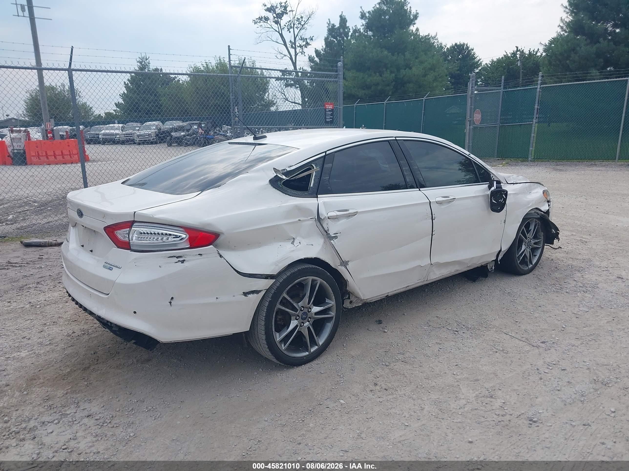 2013 Ford Fusion Titanium White vin: 3FA6P0D93DR302697