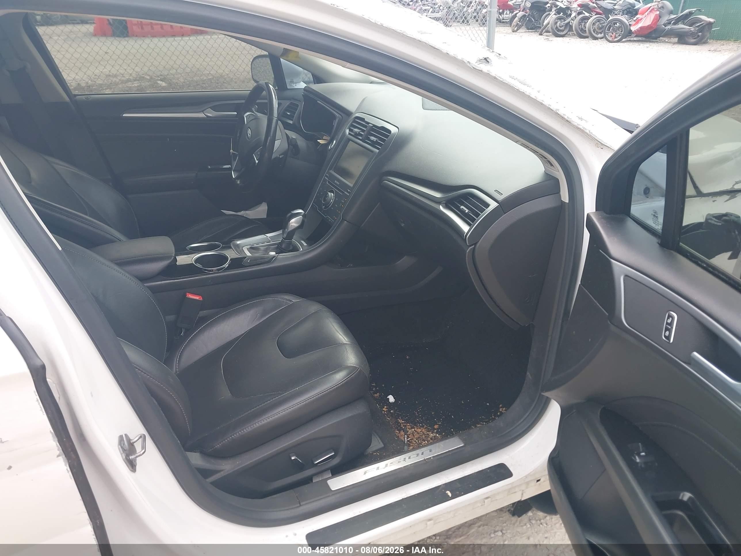 2013 Ford Fusion Titanium White vin: 3FA6P0D93DR302697