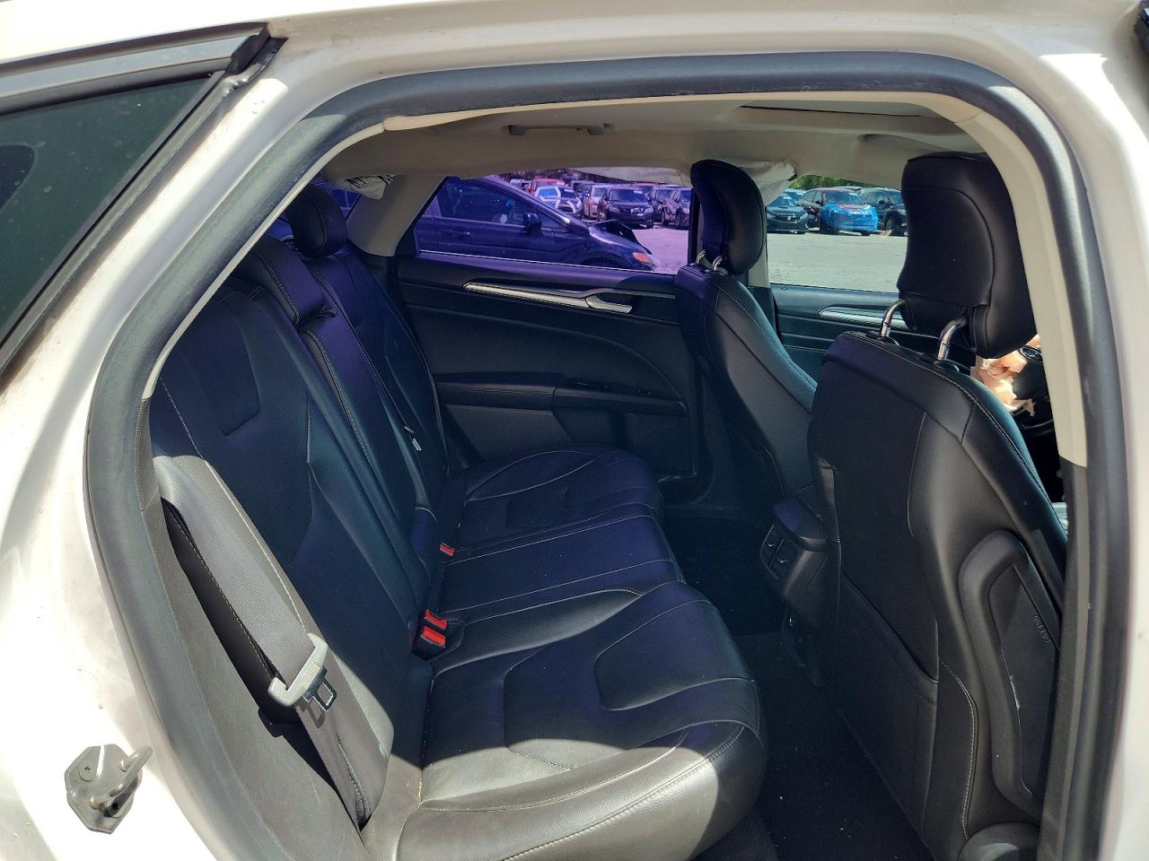 2014 Ford Fusion Titanium White vin: 3FA6P0D93ER194082
