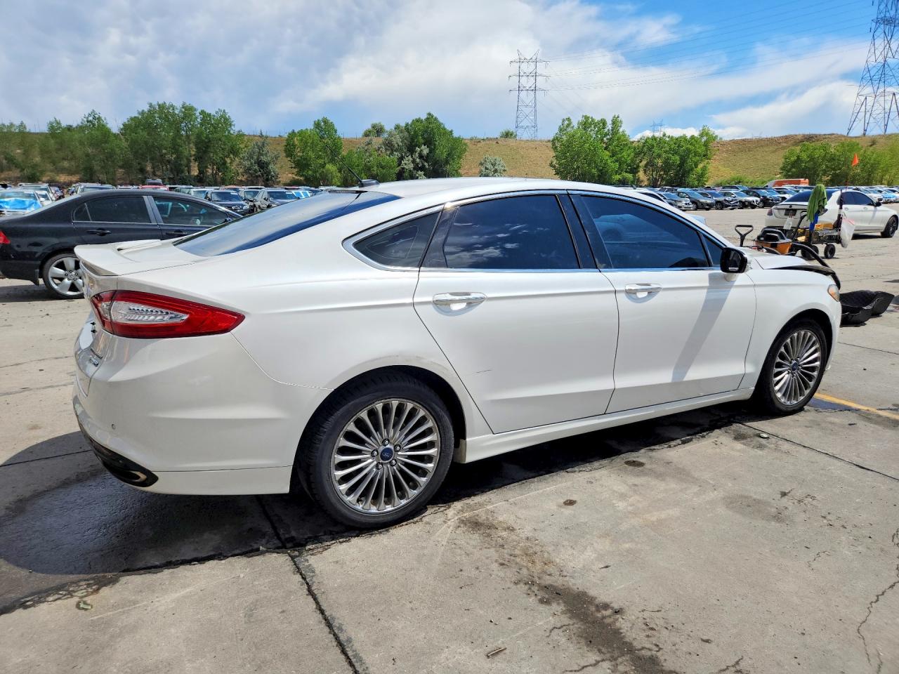 2014 Ford Fusion Titanium White vin: 3FA6P0D93ER194082