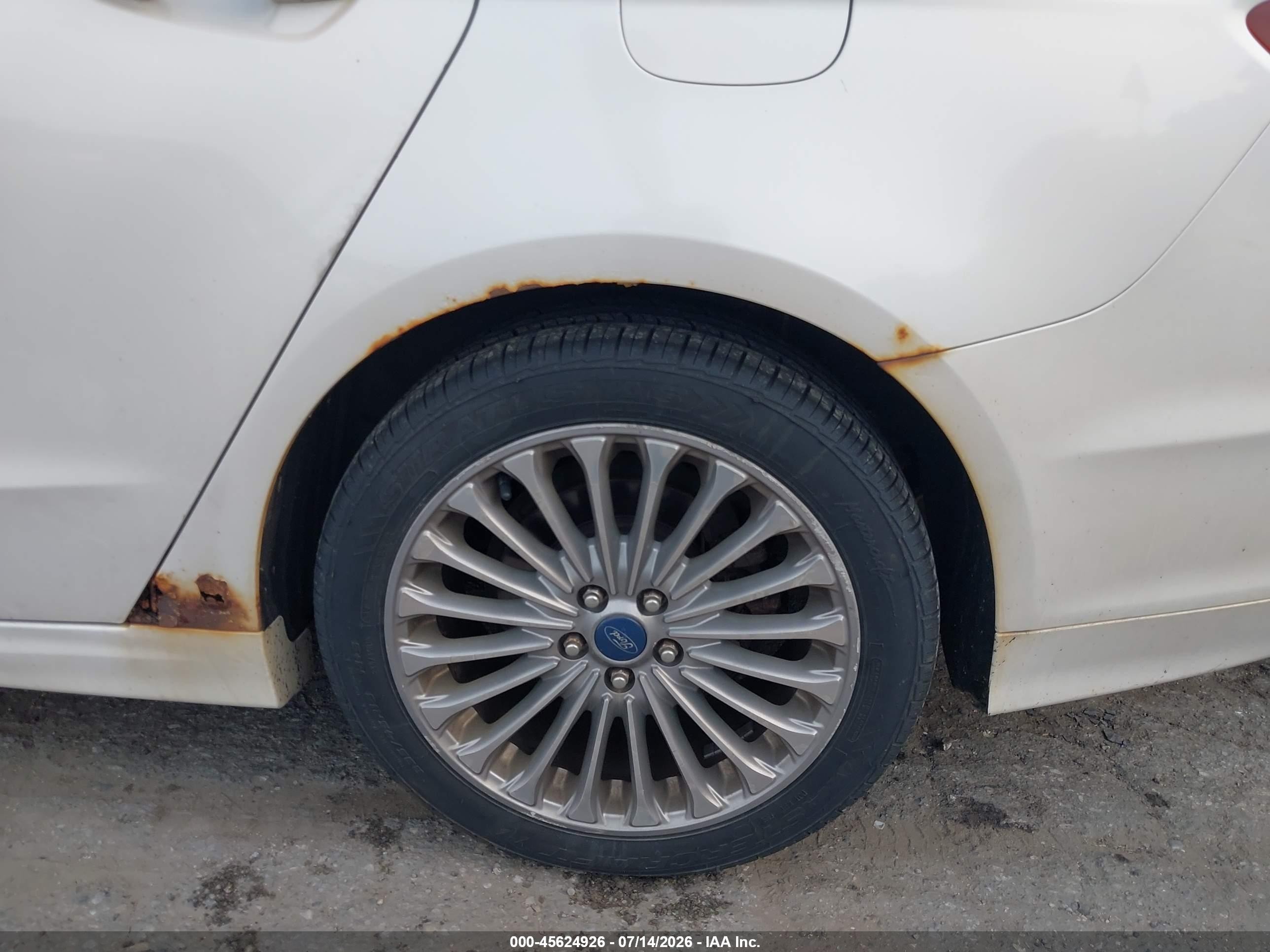 2013 Ford Fusion Titanium White vin: 3FA6P0D94DR104470