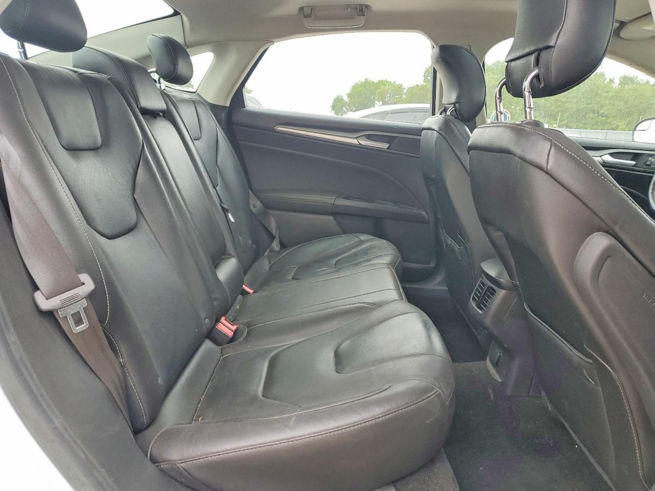 2013 Ford Fusion Titanium White vin: 3FA6P0D94DR119504