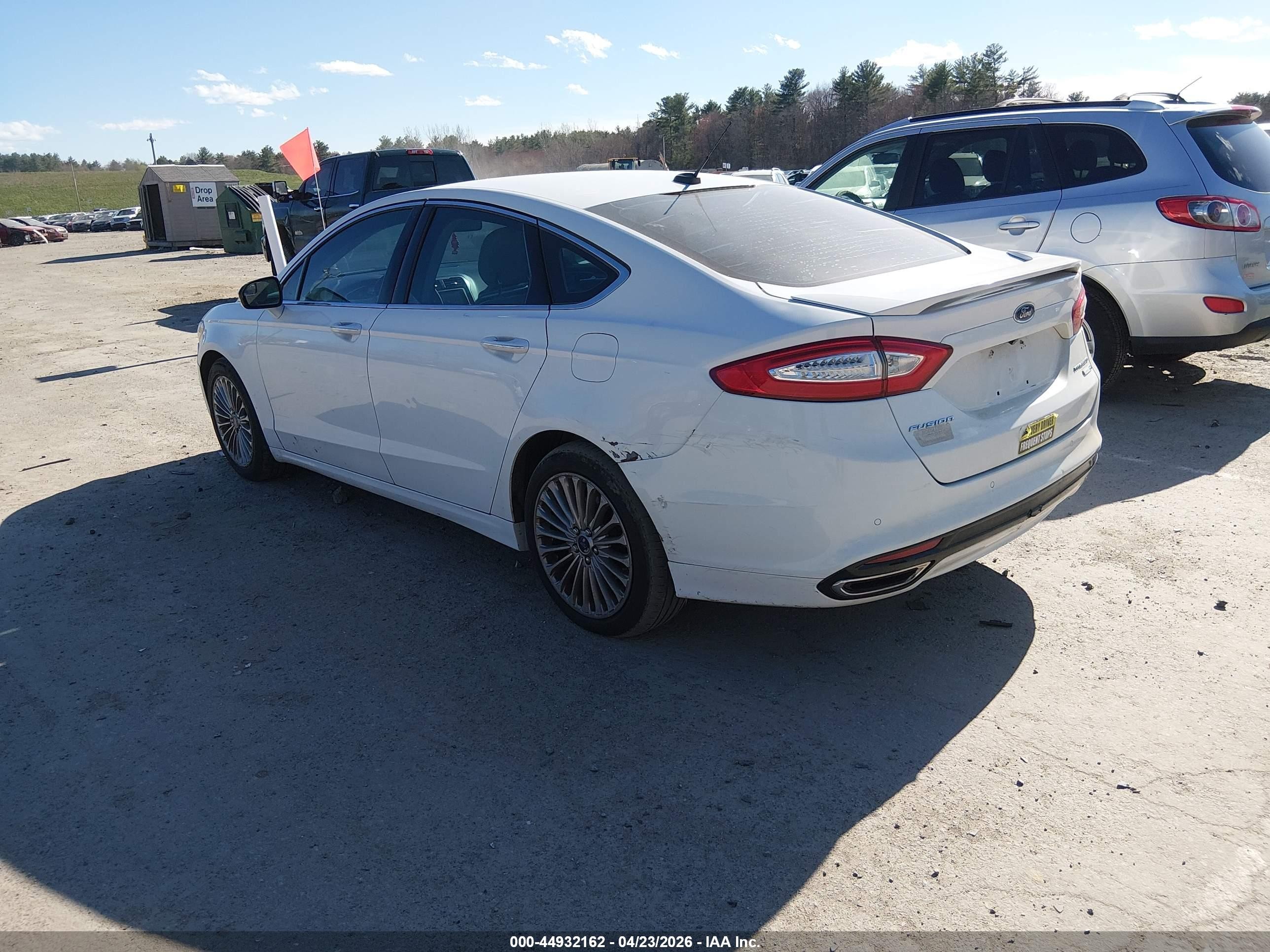 2014 Ford Fusion Titanium White vin: 3FA6P0D95ER260342