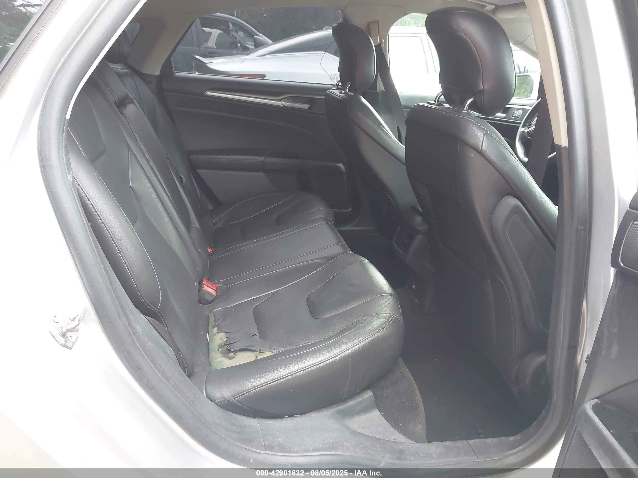 2014 Ford Fusion Titanium Silver vin: 3FA6P0D96ER210372