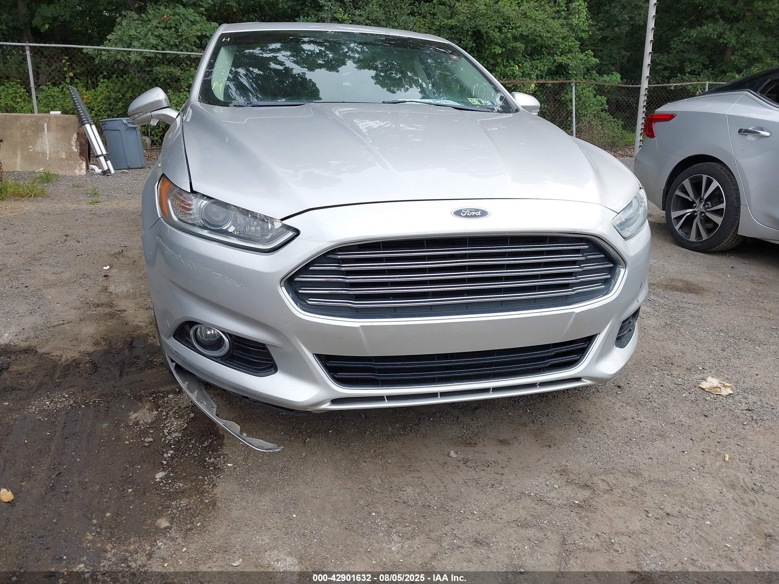 2014 Ford Fusion Titanium Silver vin: 3FA6P0D96ER210372