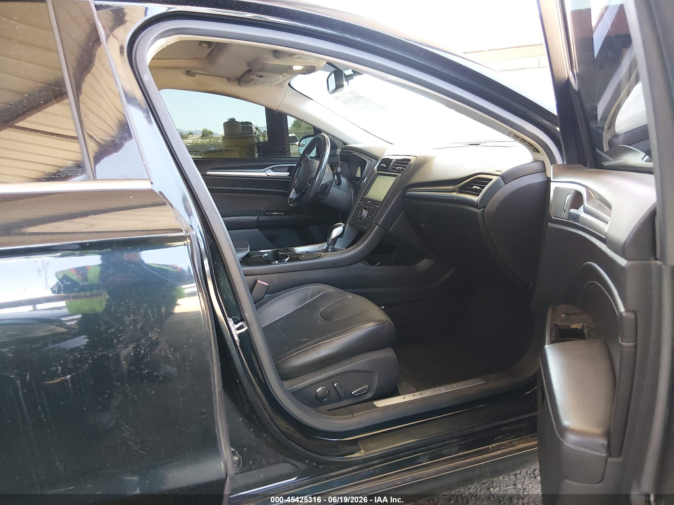2014 Ford Fusion Titanium Black vin: 3FA6P0D96ER289705