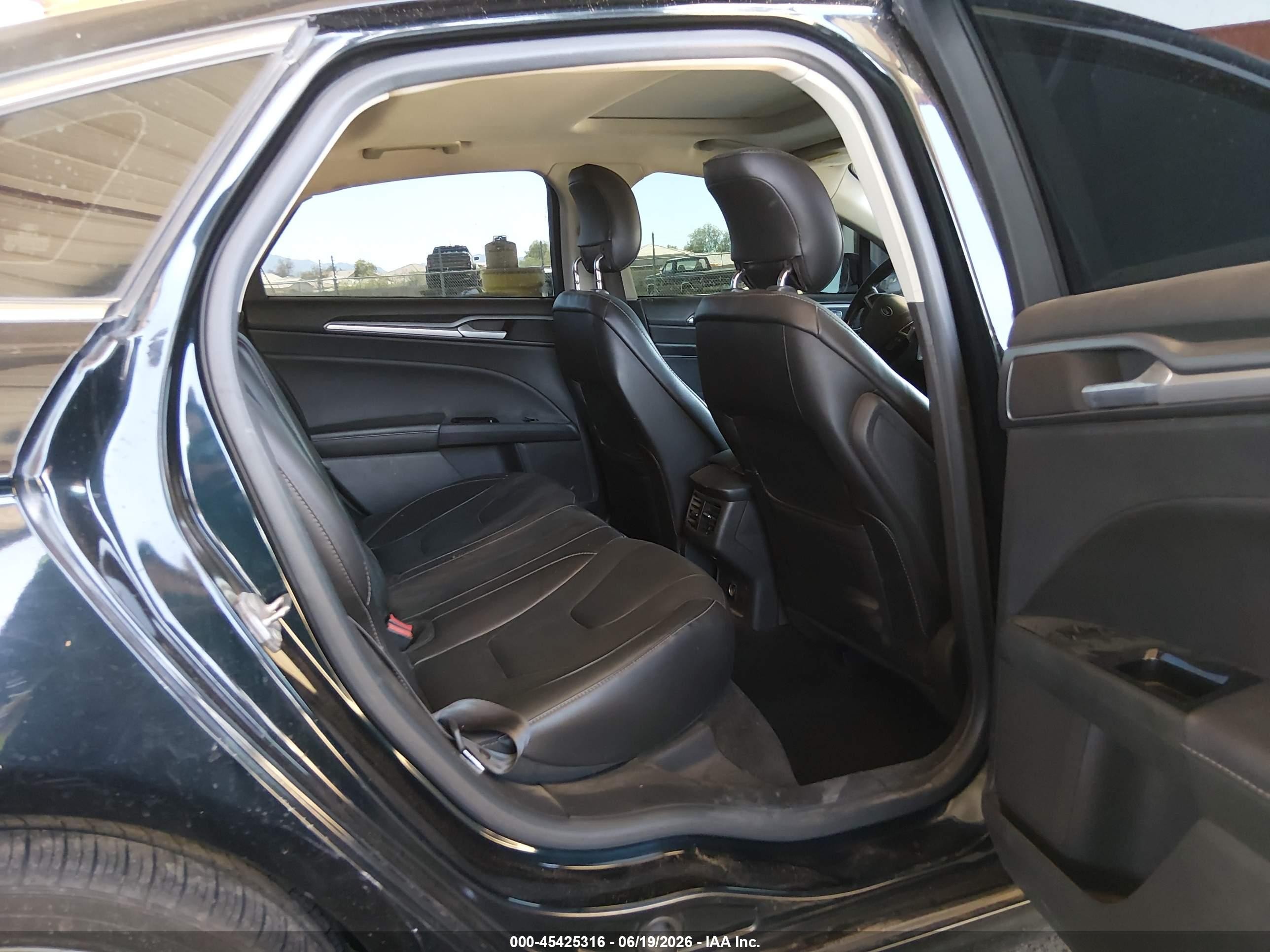 2014 Ford Fusion Titanium Black vin: 3FA6P0D96ER289705