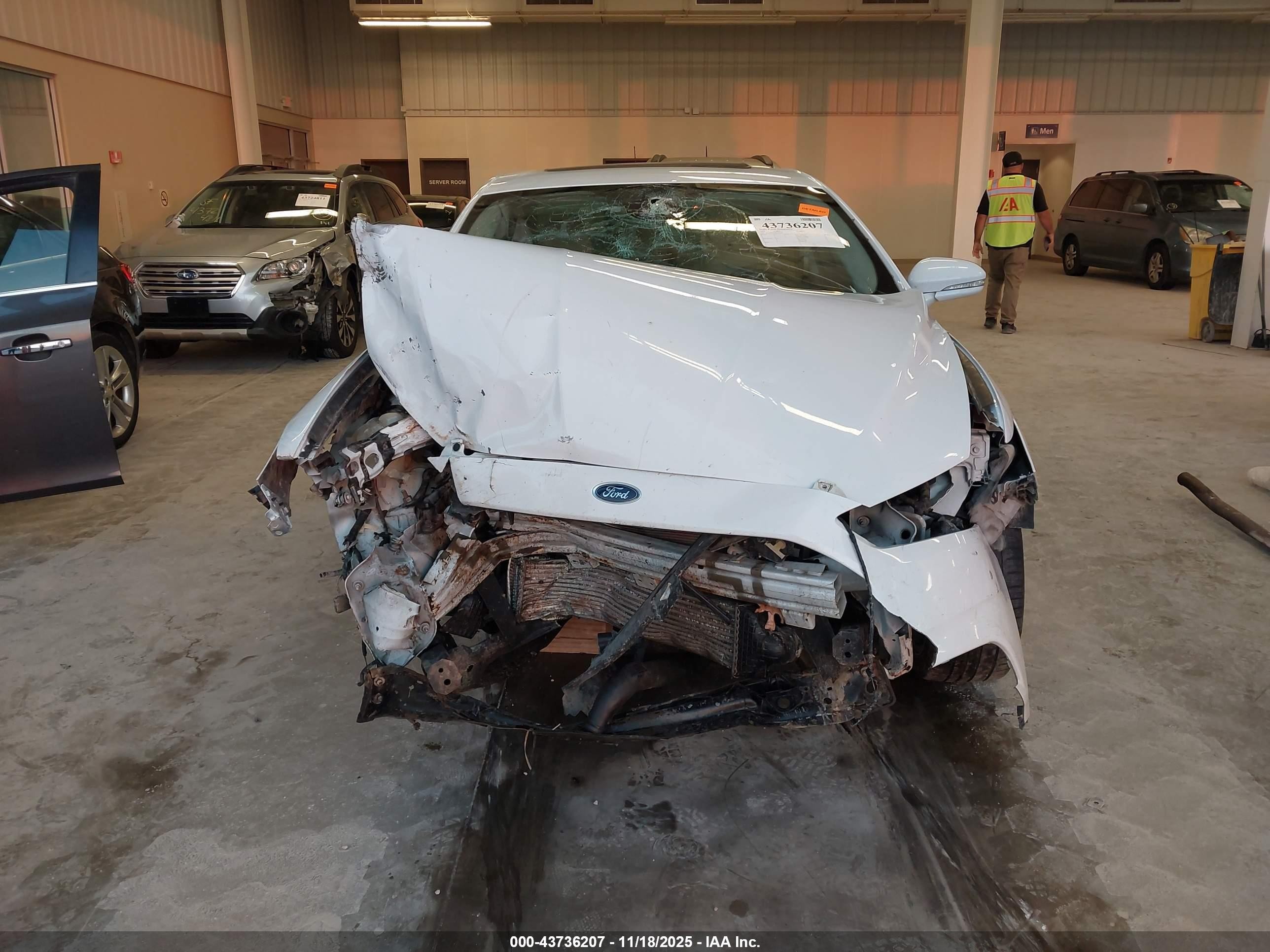 2014 Ford Fusion Titanium White vin: 3FA6P0D97ER219565