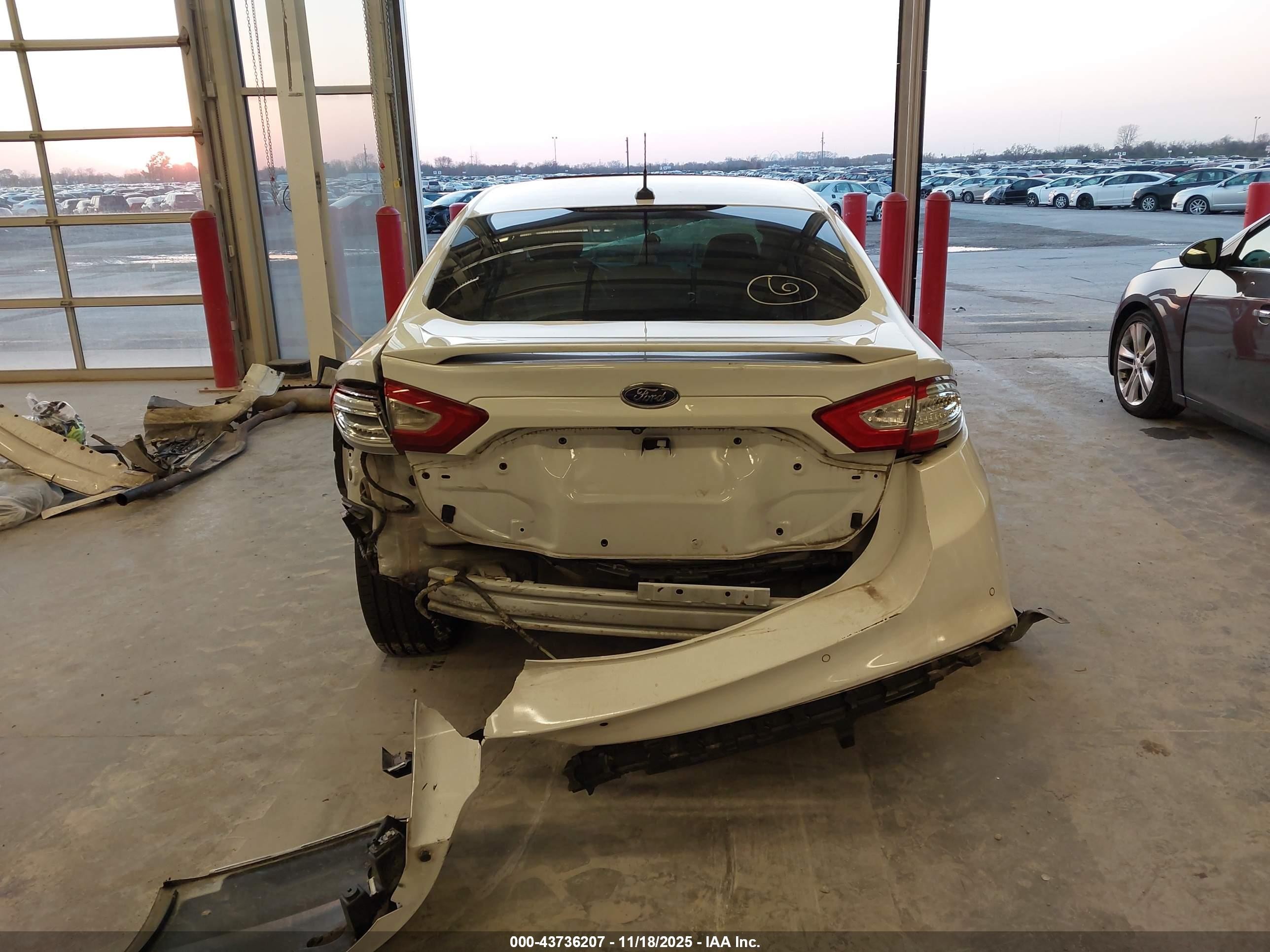 2014 Ford Fusion Titanium White vin: 3FA6P0D97ER219565