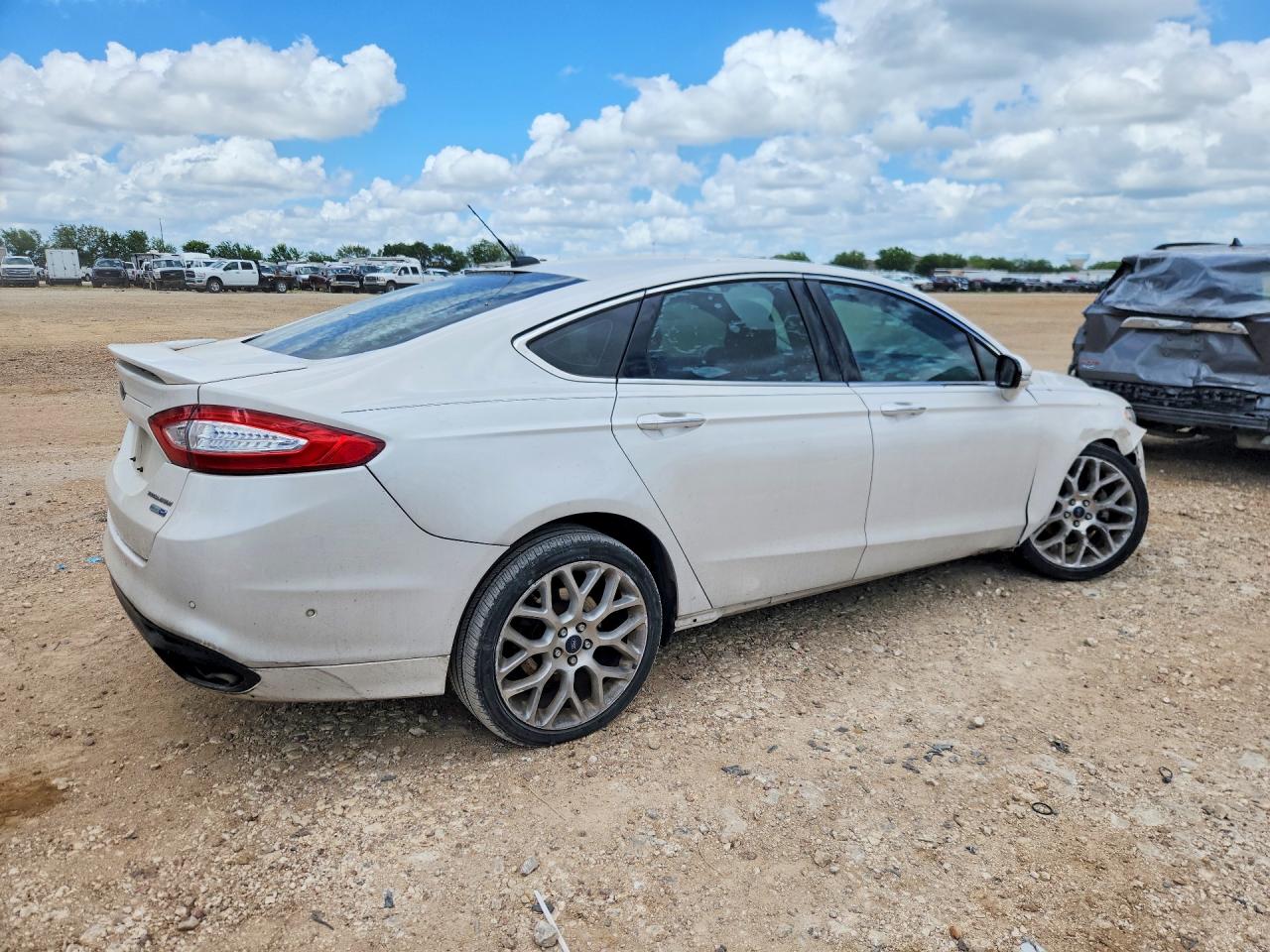2014 Ford Fusion Titanium White vin: 3FA6P0D97ER226693