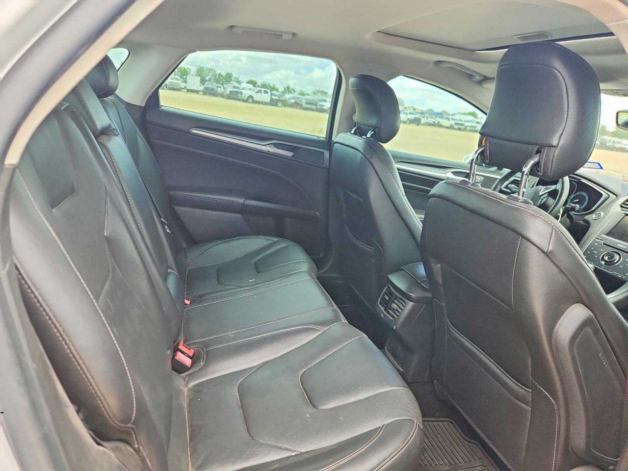 2014 Ford Fusion Titanium White vin: 3FA6P0D97ER226693