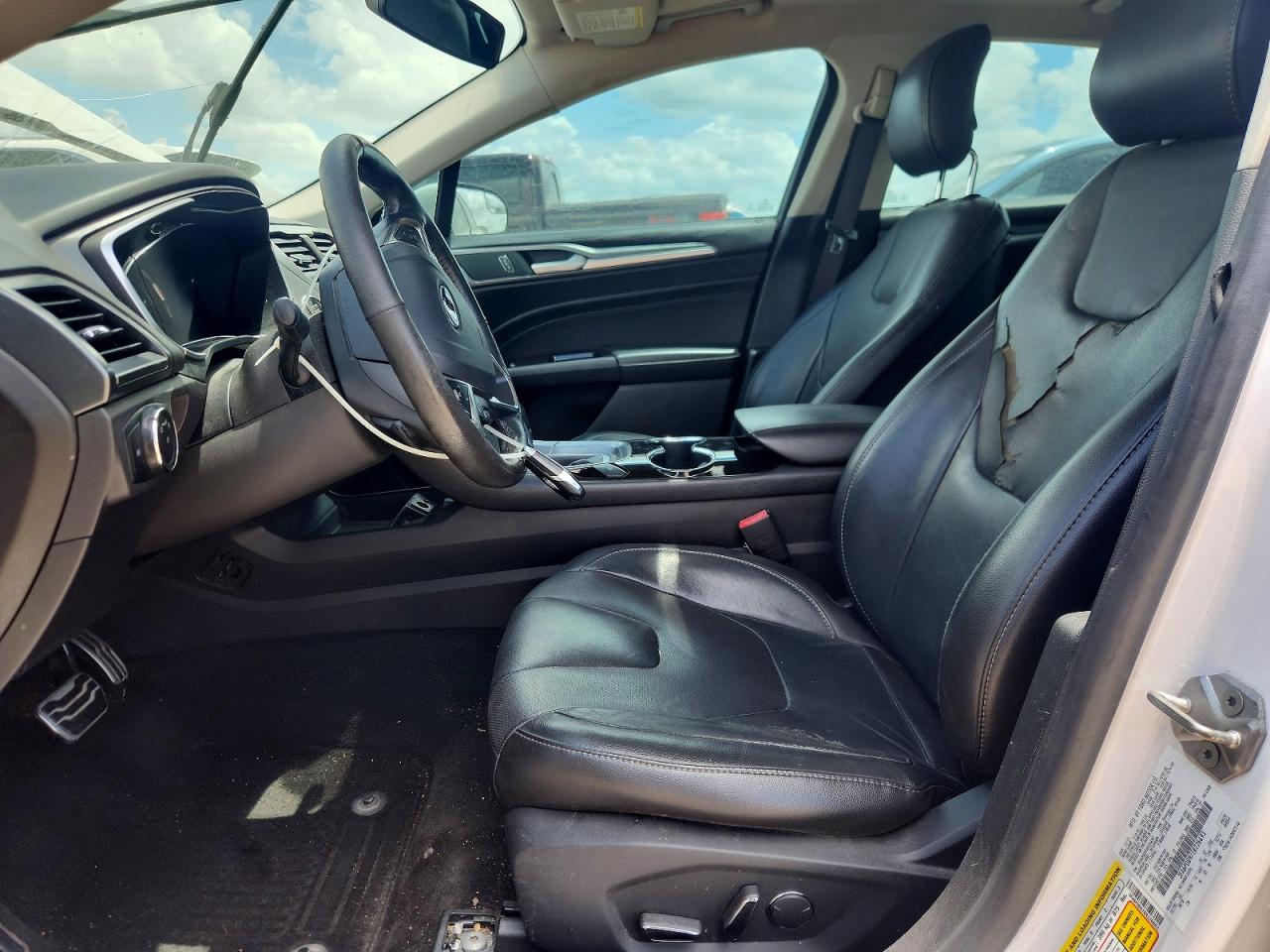 2014 Ford Fusion Titanium White vin: 3FA6P0D97ER226693