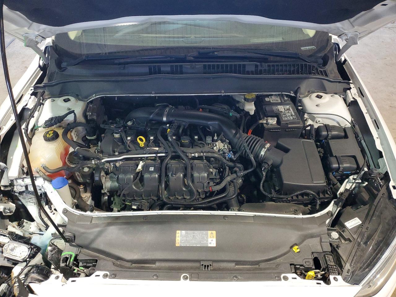 2020 Ford Fusion Titanium White vin: 3FA6P0D97LR131581