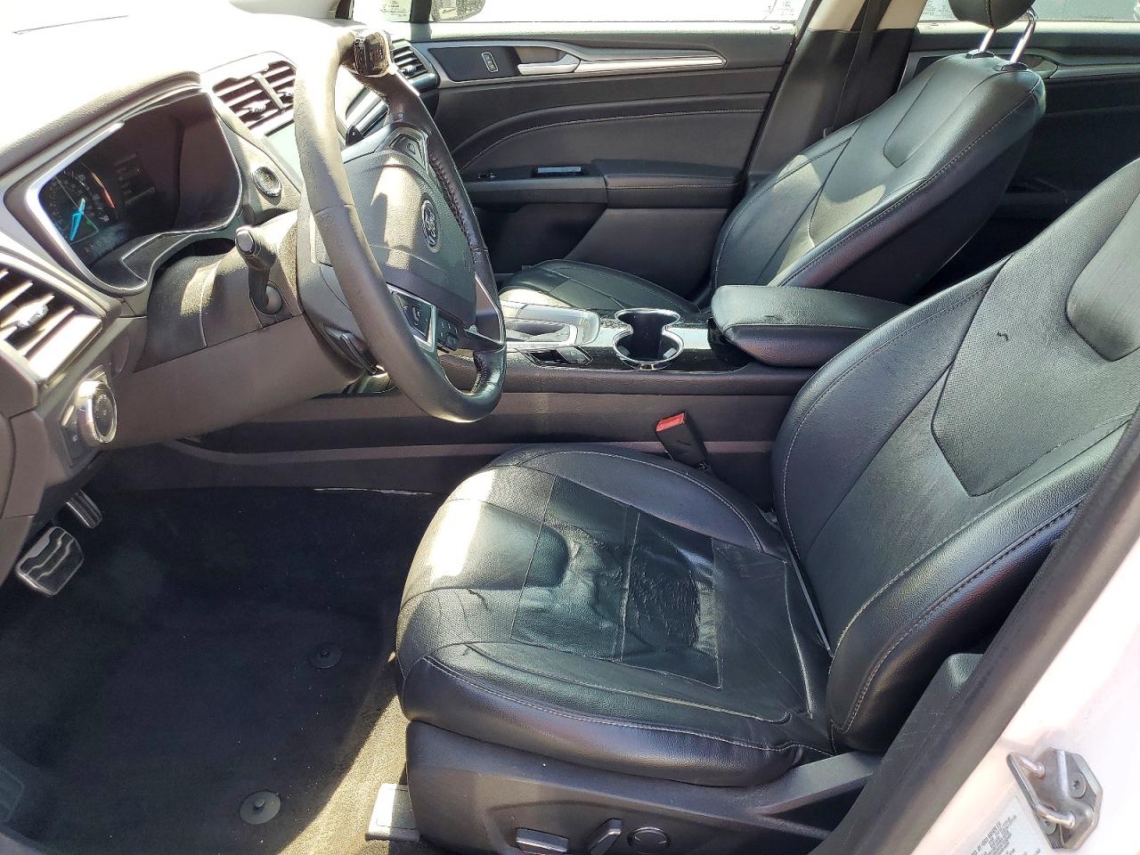 2014 Ford Fusion Titanium White vin: 3FA6P0D98ER270217