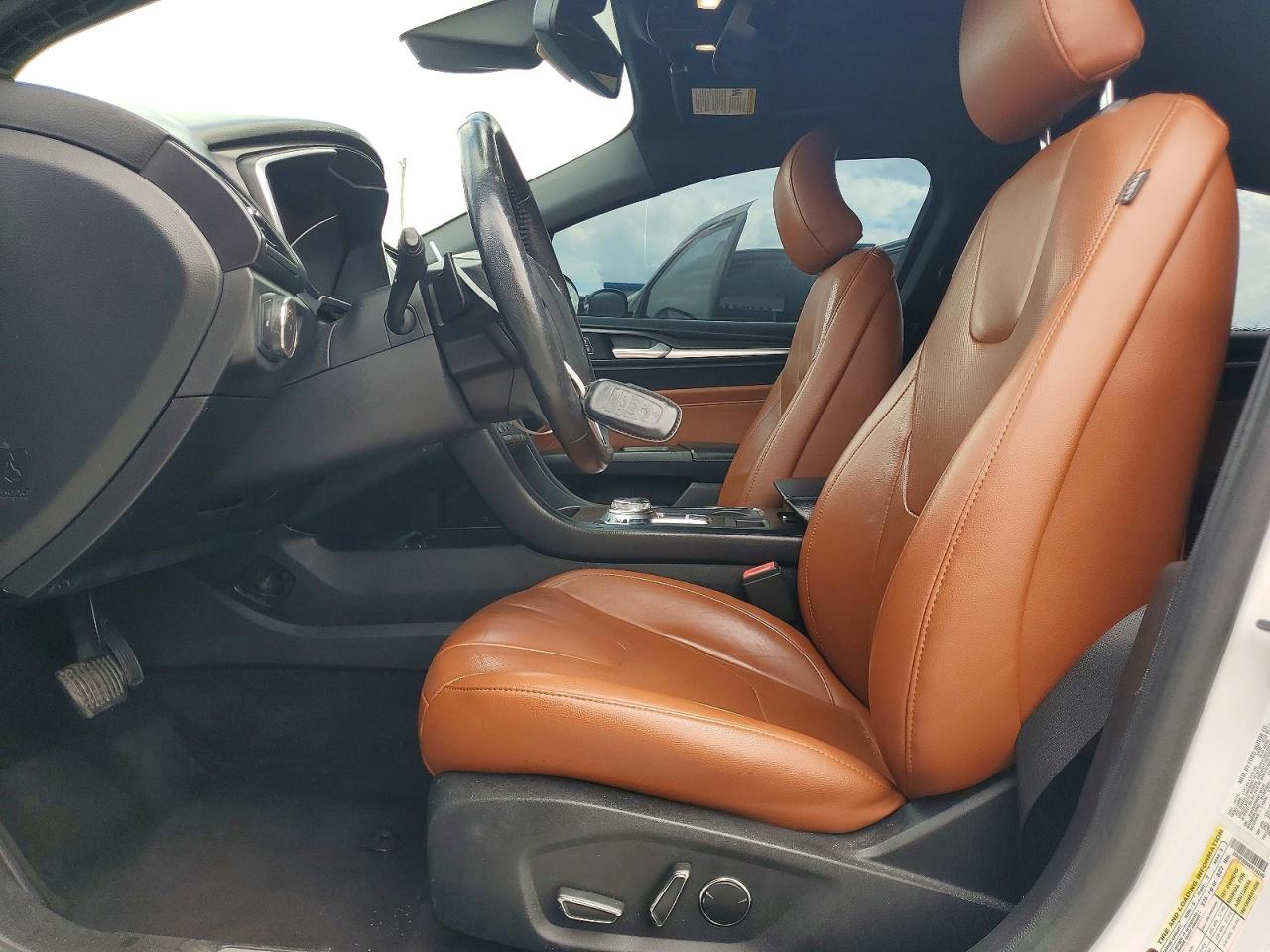 2019 Ford Fusion Titanium White vin: 3FA6P0D98KR138599