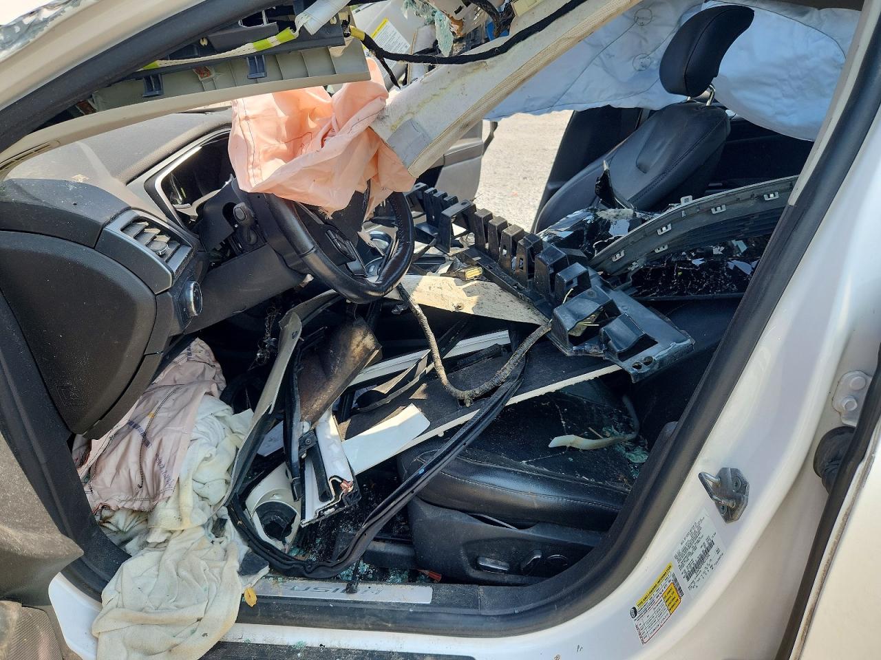 2013 Ford Fusion Titanium White vin: 3FA6P0D99DR272346
