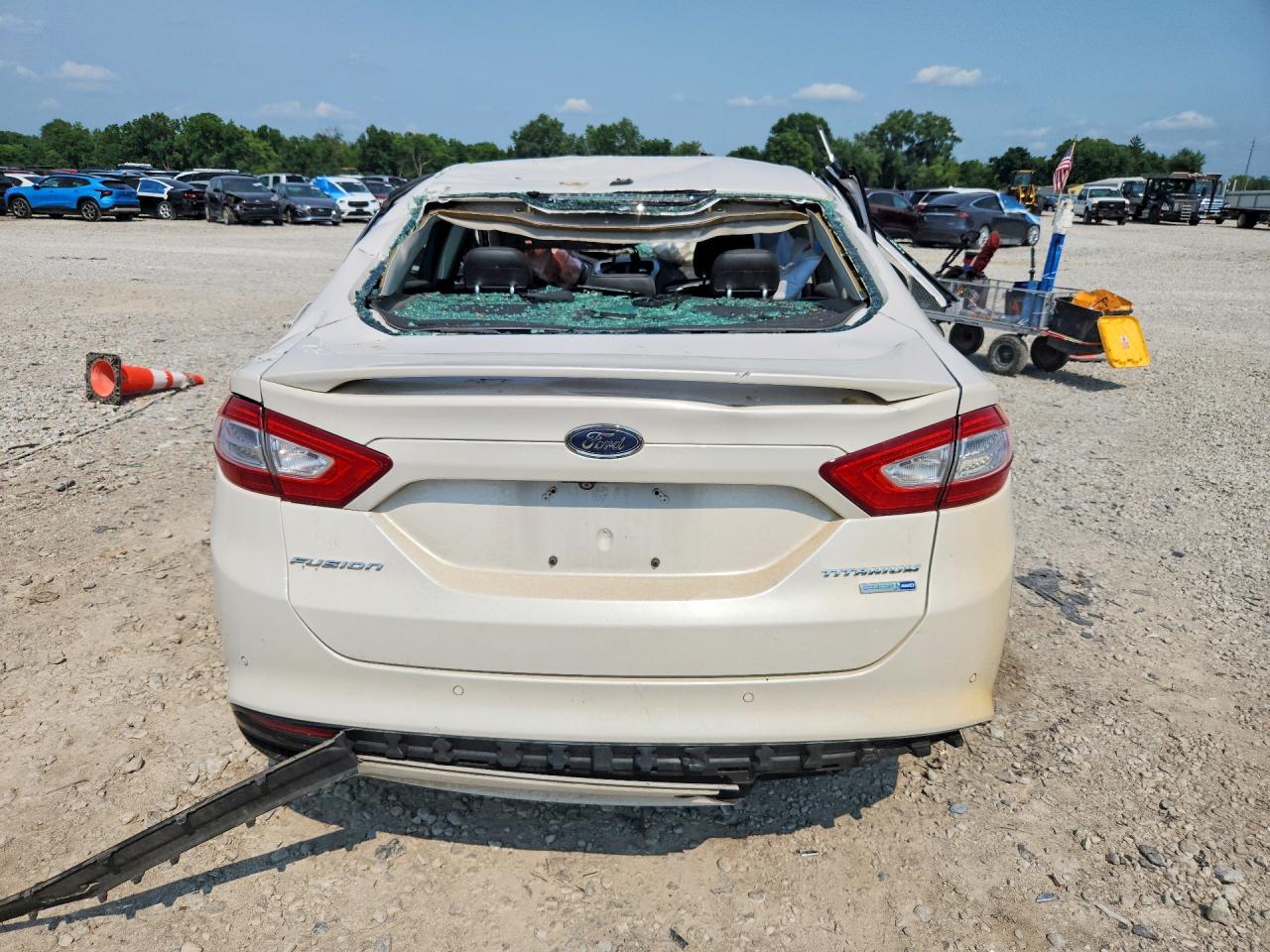 2013 Ford Fusion Titanium White vin: 3FA6P0D99DR272346