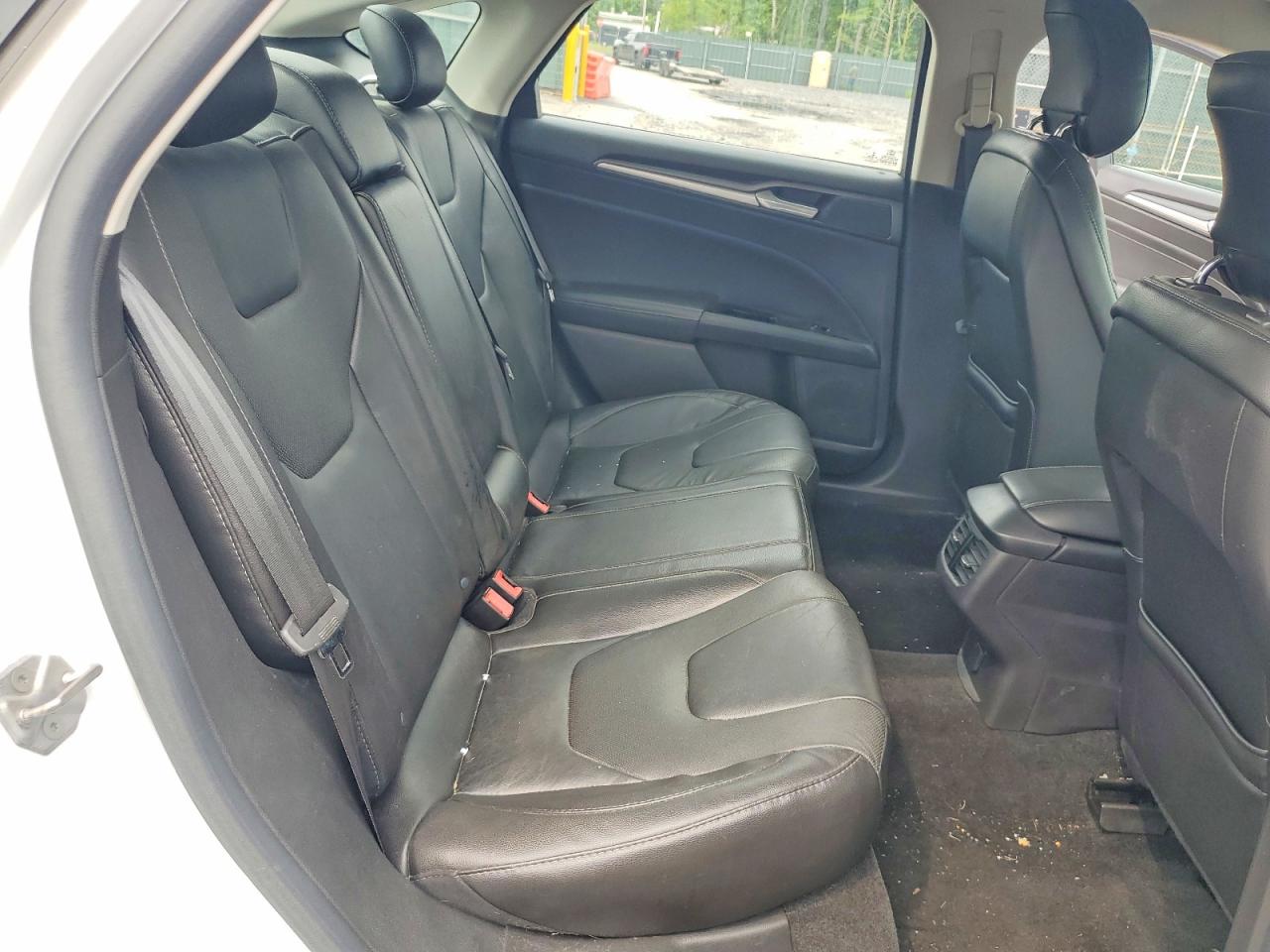 2014 Ford Fusion Titanium White vin: 3FA6P0D99ER117846