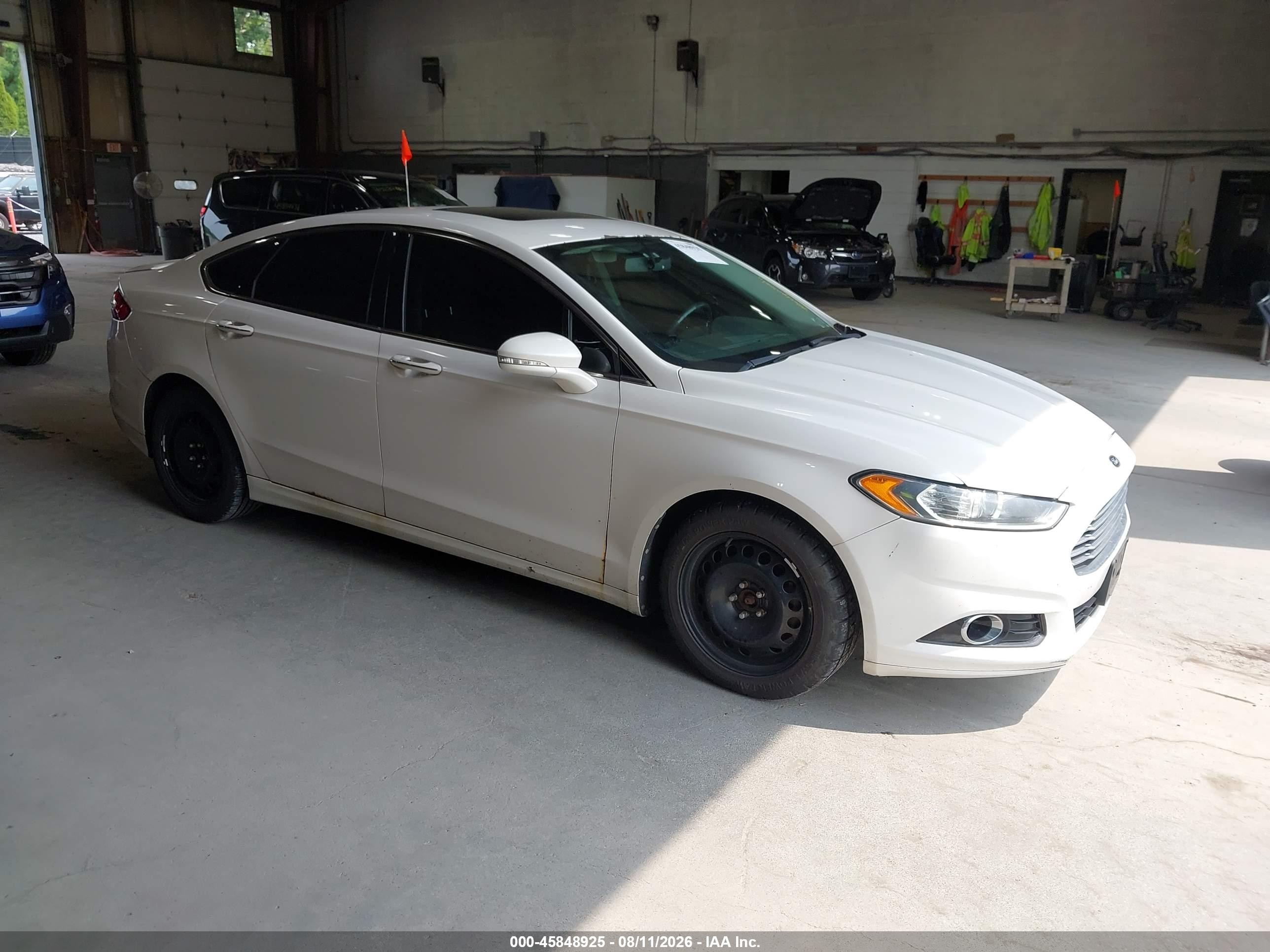 2013 Ford Fusion Titanium White vin: 3FA6P0D9XDR187256