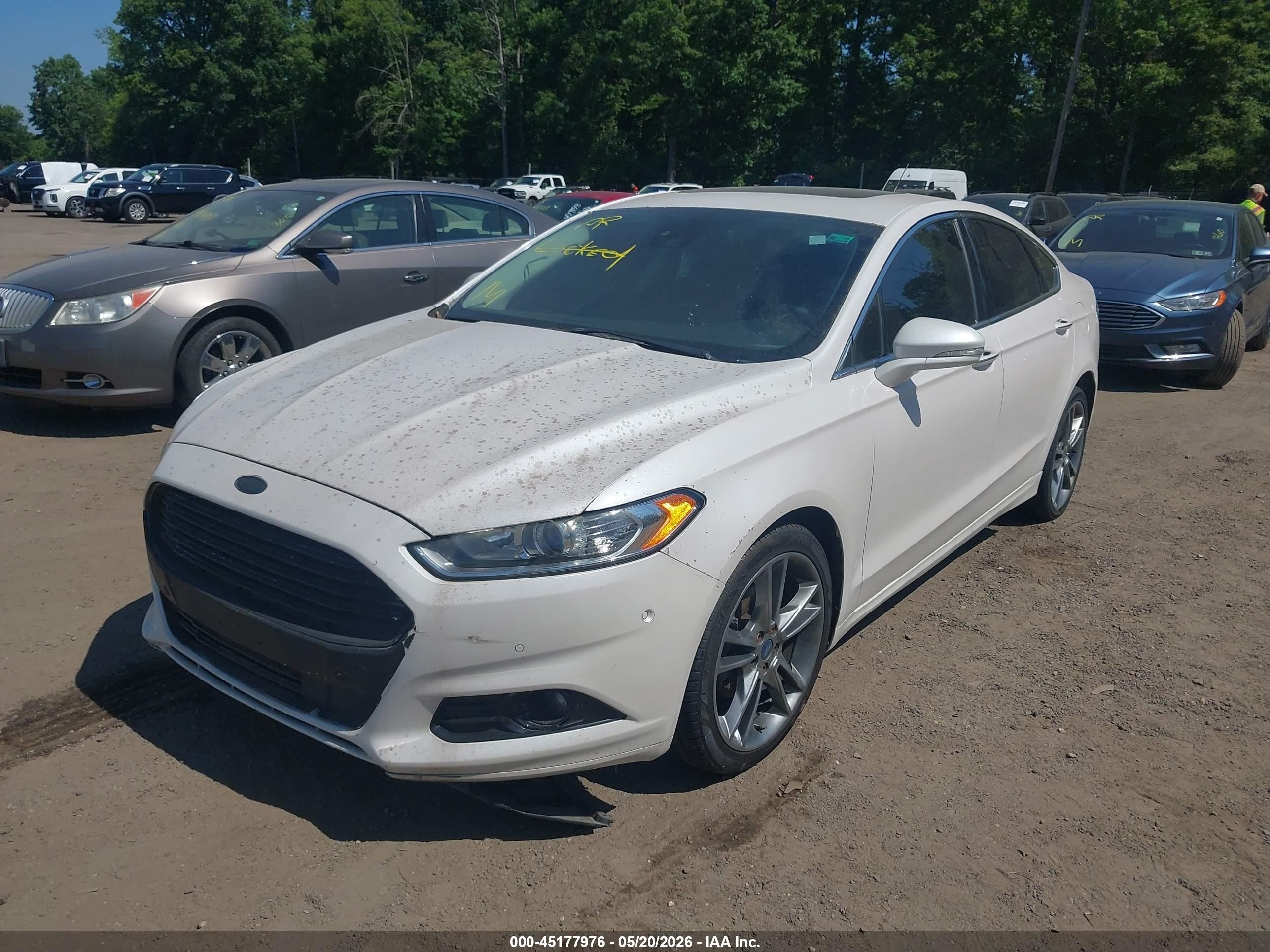 2013 Ford Fusion Titanium Белый vin: 3FA6P0D9XDR260173