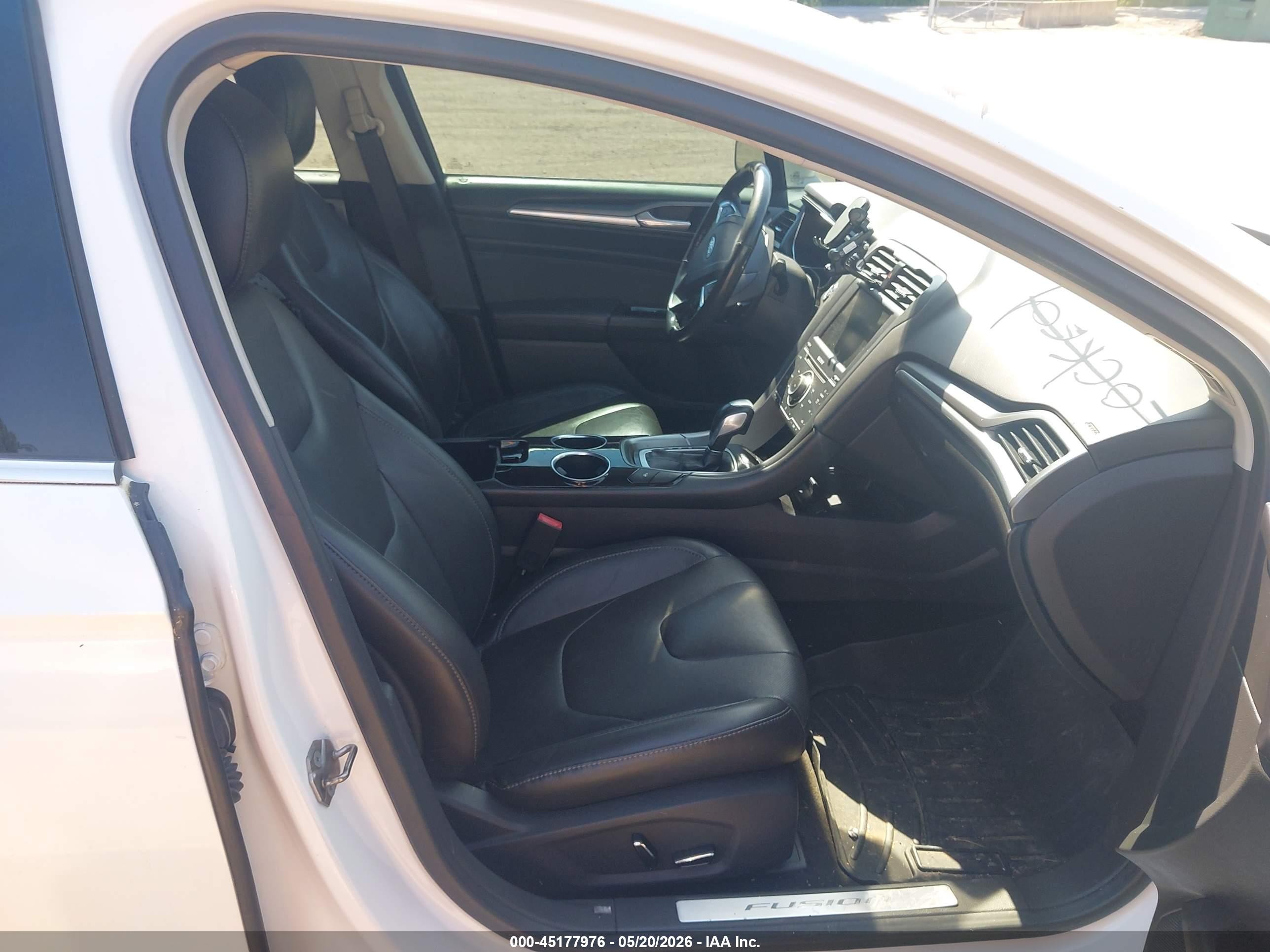 2013 Ford Fusion Titanium Белый vin: 3FA6P0D9XDR260173