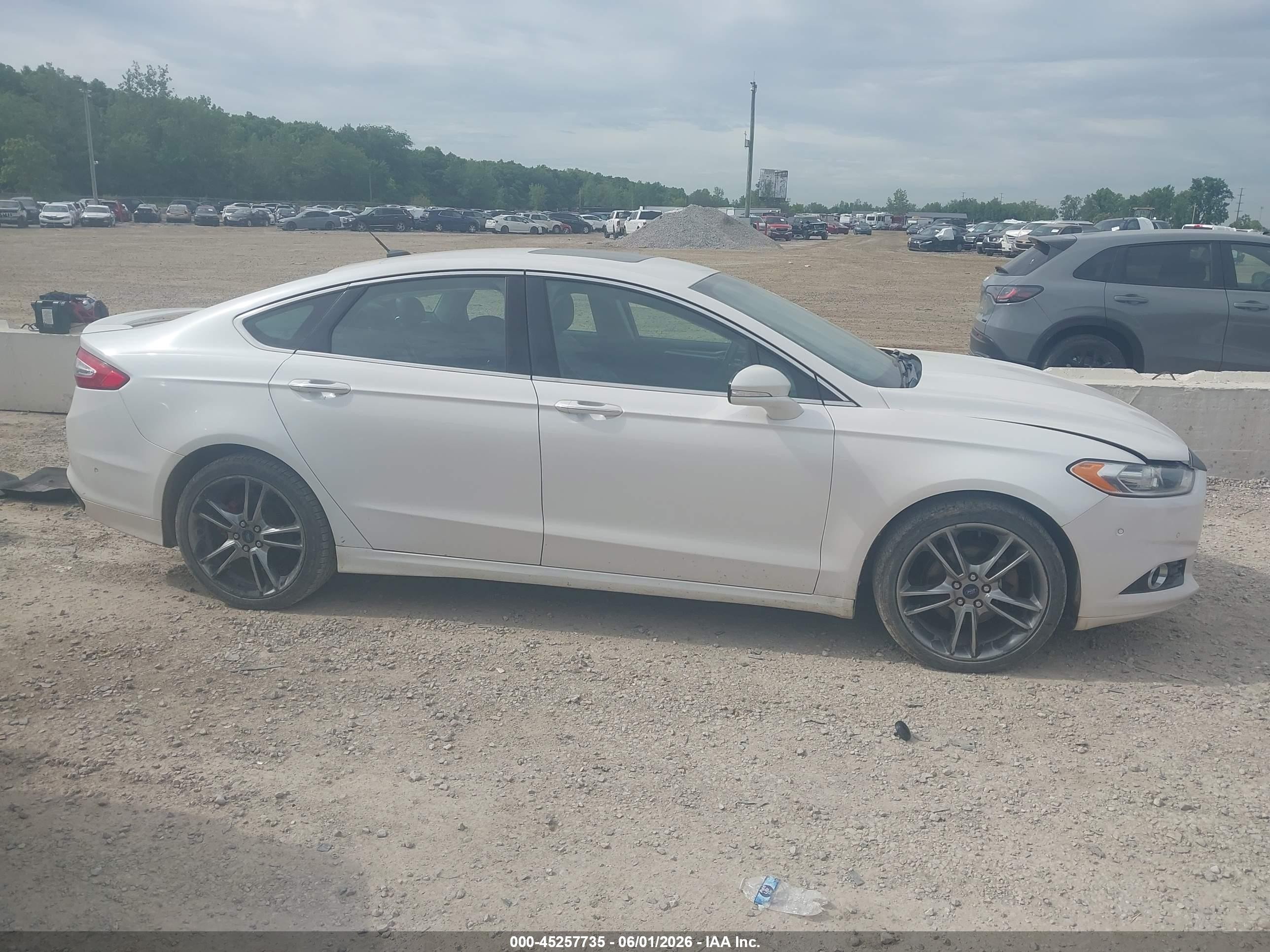 2014 Ford Fusion Titanium White vin: 3FA6P0D9XER263253