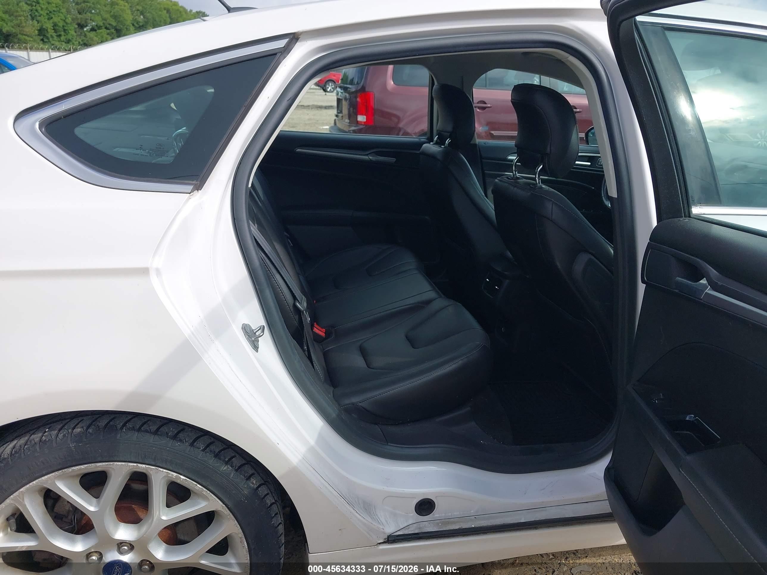 2014 Ford Fusion Titanium White vin: 3FA6P0D9XER326450