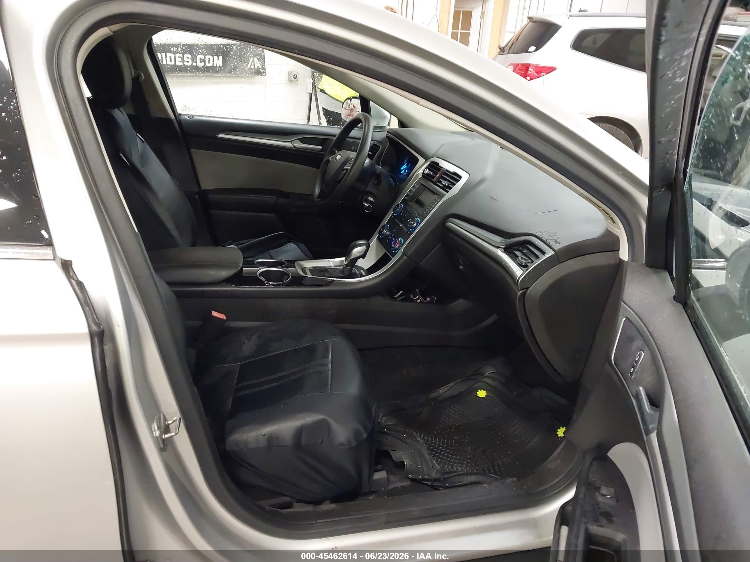 2013 Ford Fusion S Silver vin: 3FA6P0G70DR104783