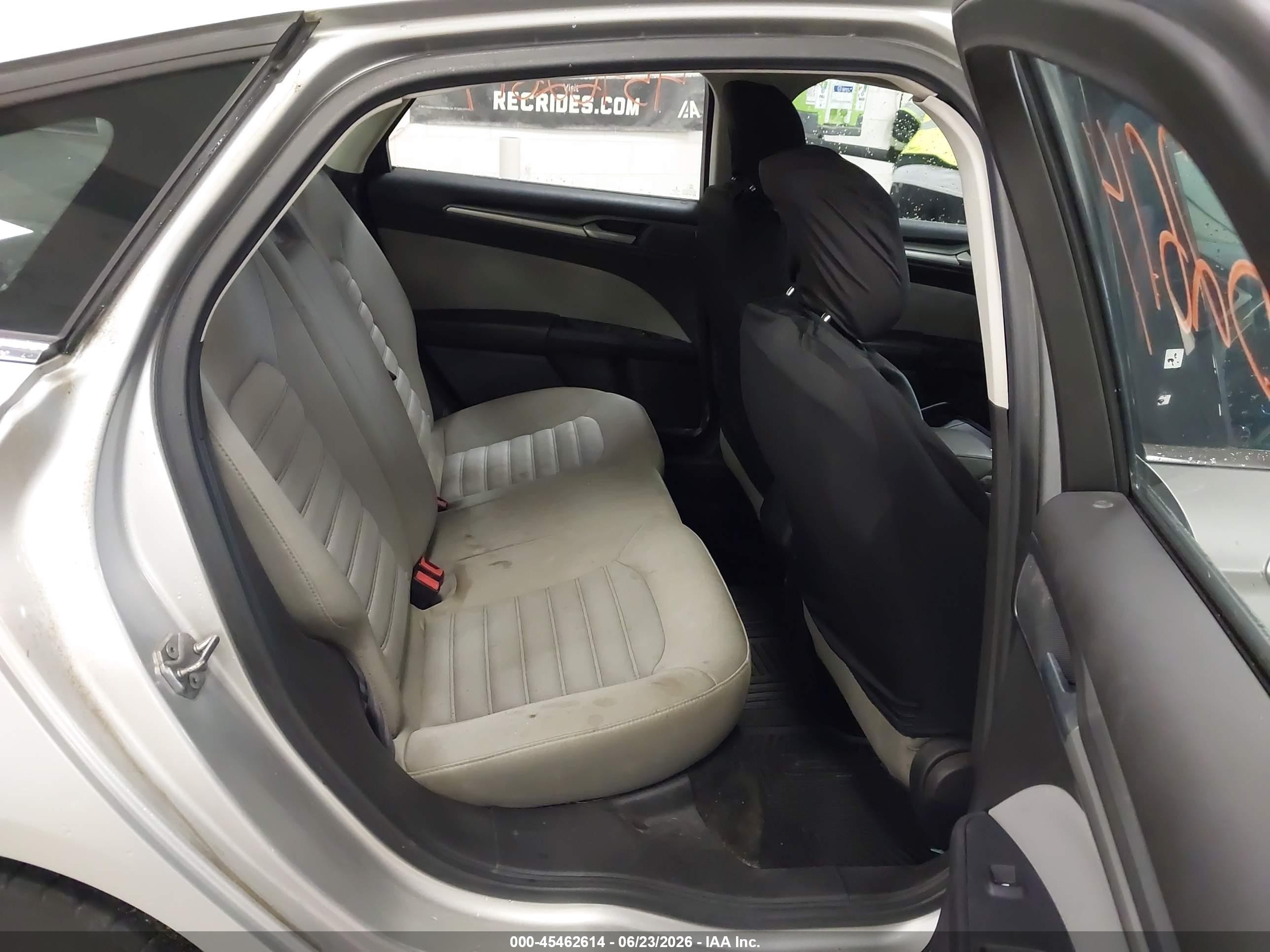 2013 Ford Fusion S Silver vin: 3FA6P0G70DR104783