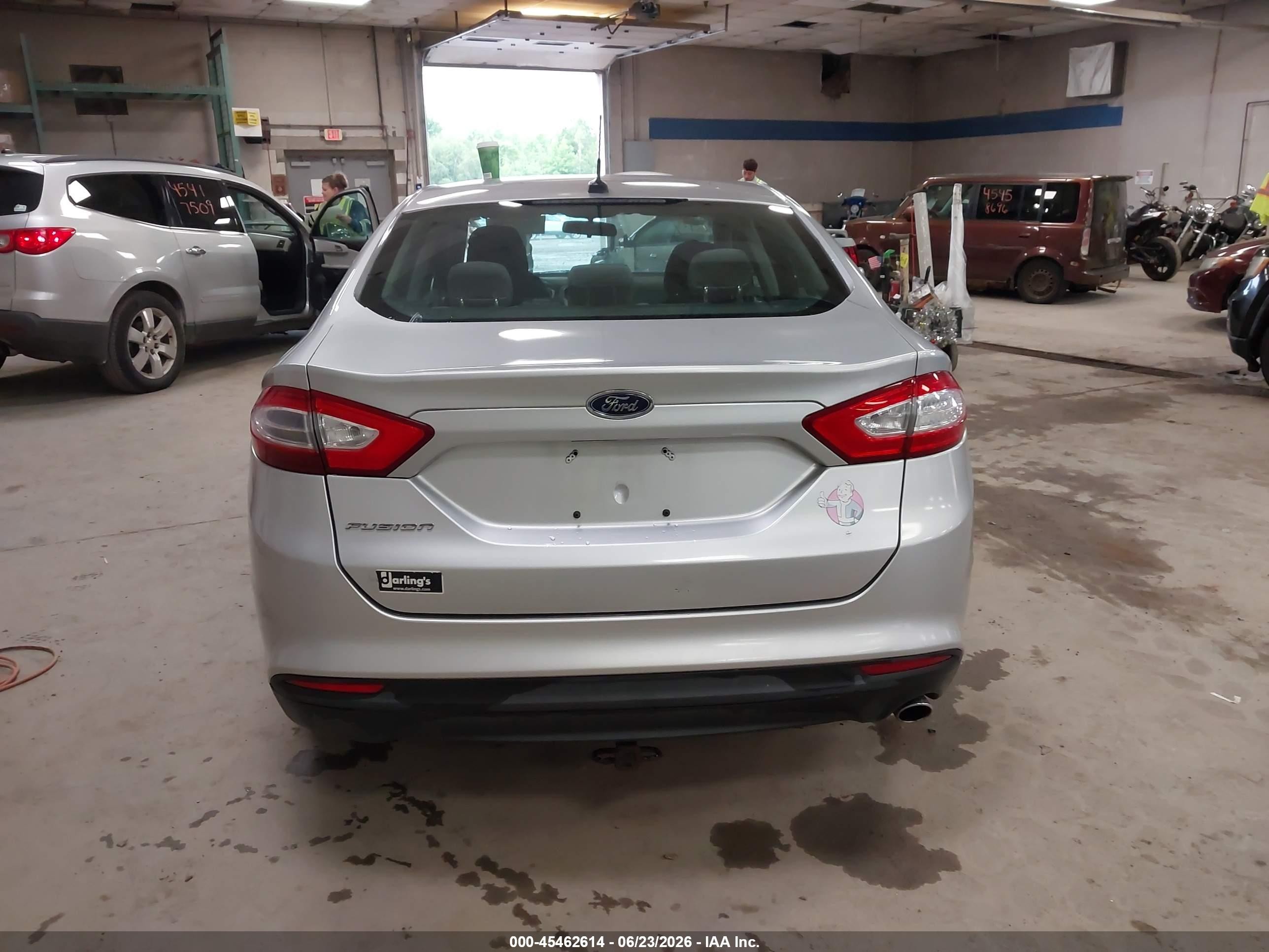2013 Ford Fusion S Silver vin: 3FA6P0G70DR104783