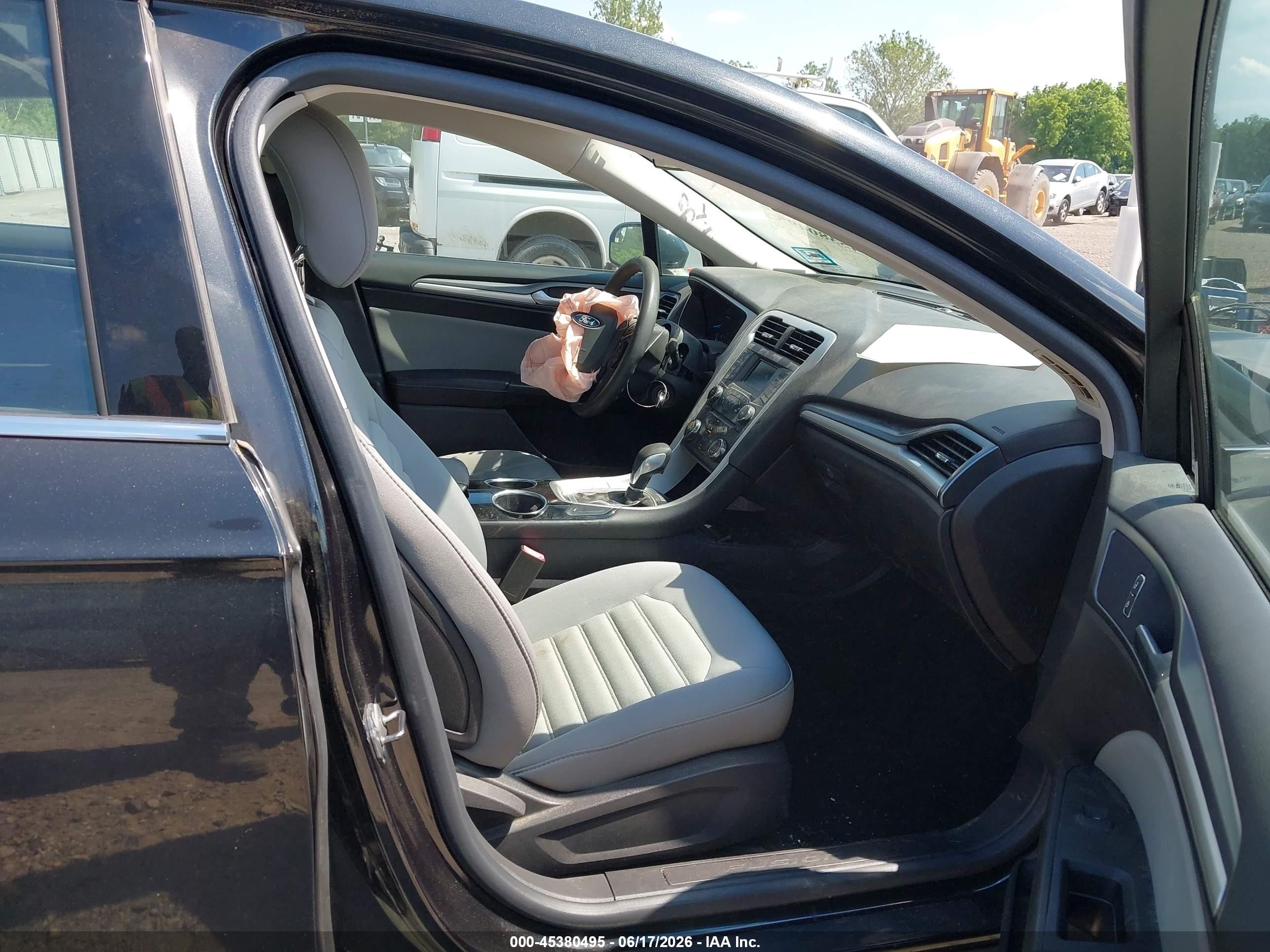 2013 Ford Fusion S Черный vin: 3FA6P0G70DR354976