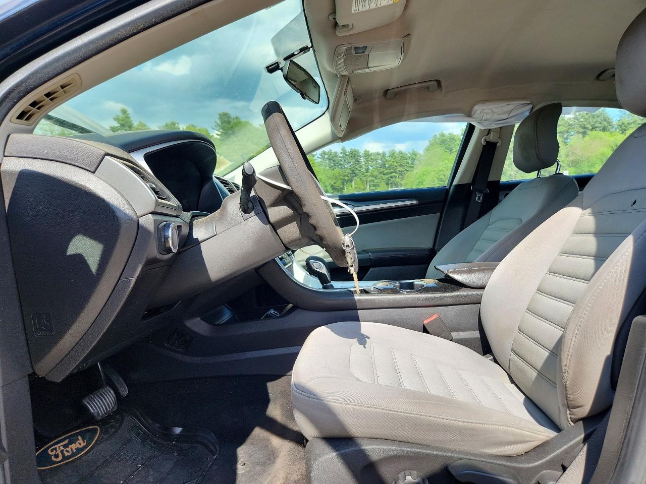 2014 Ford Fusion S Blue vin: 3FA6P0G70ER250151