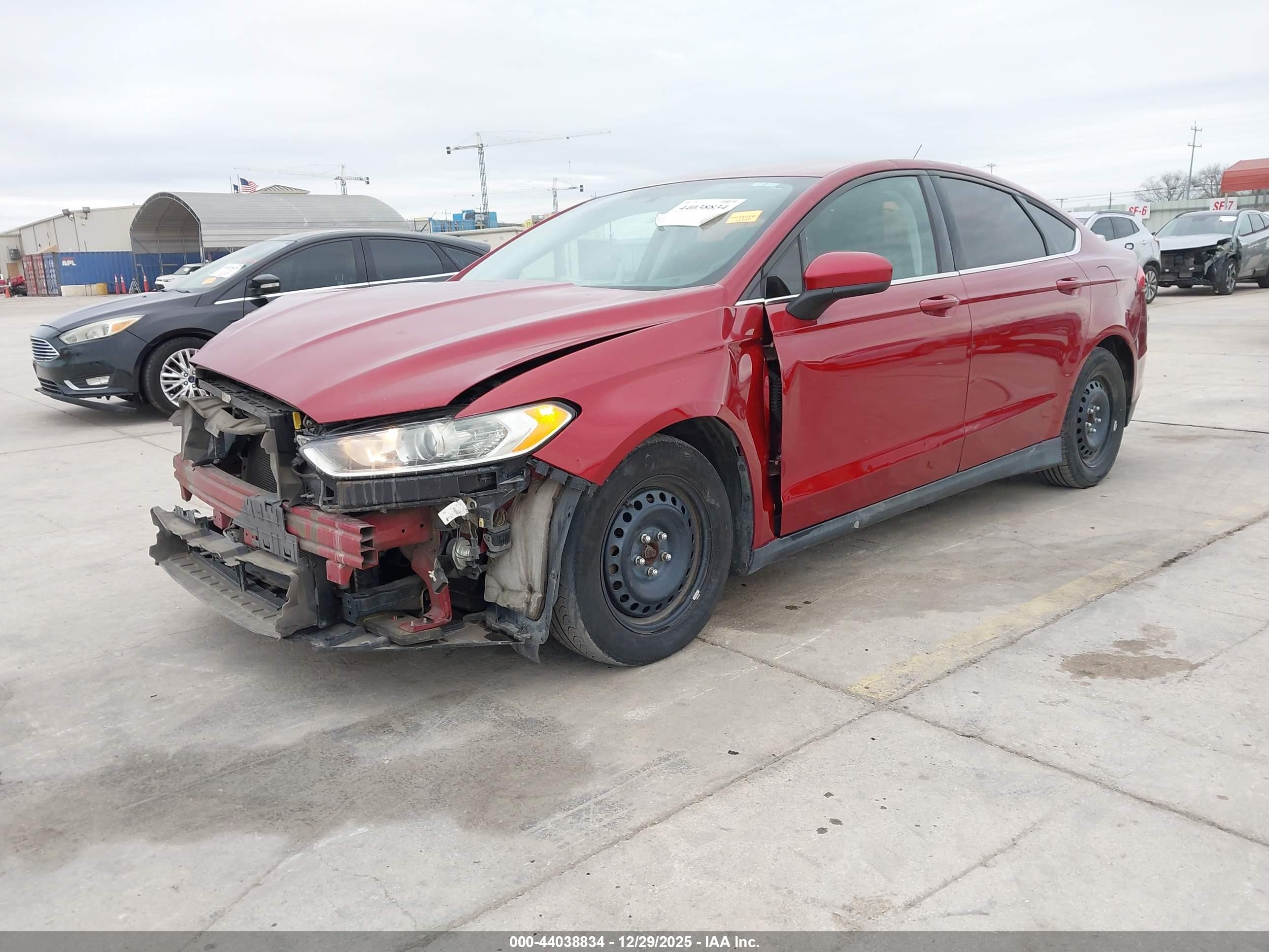 2014 Ford Fusion S Red vin: 3FA6P0G70ER267905