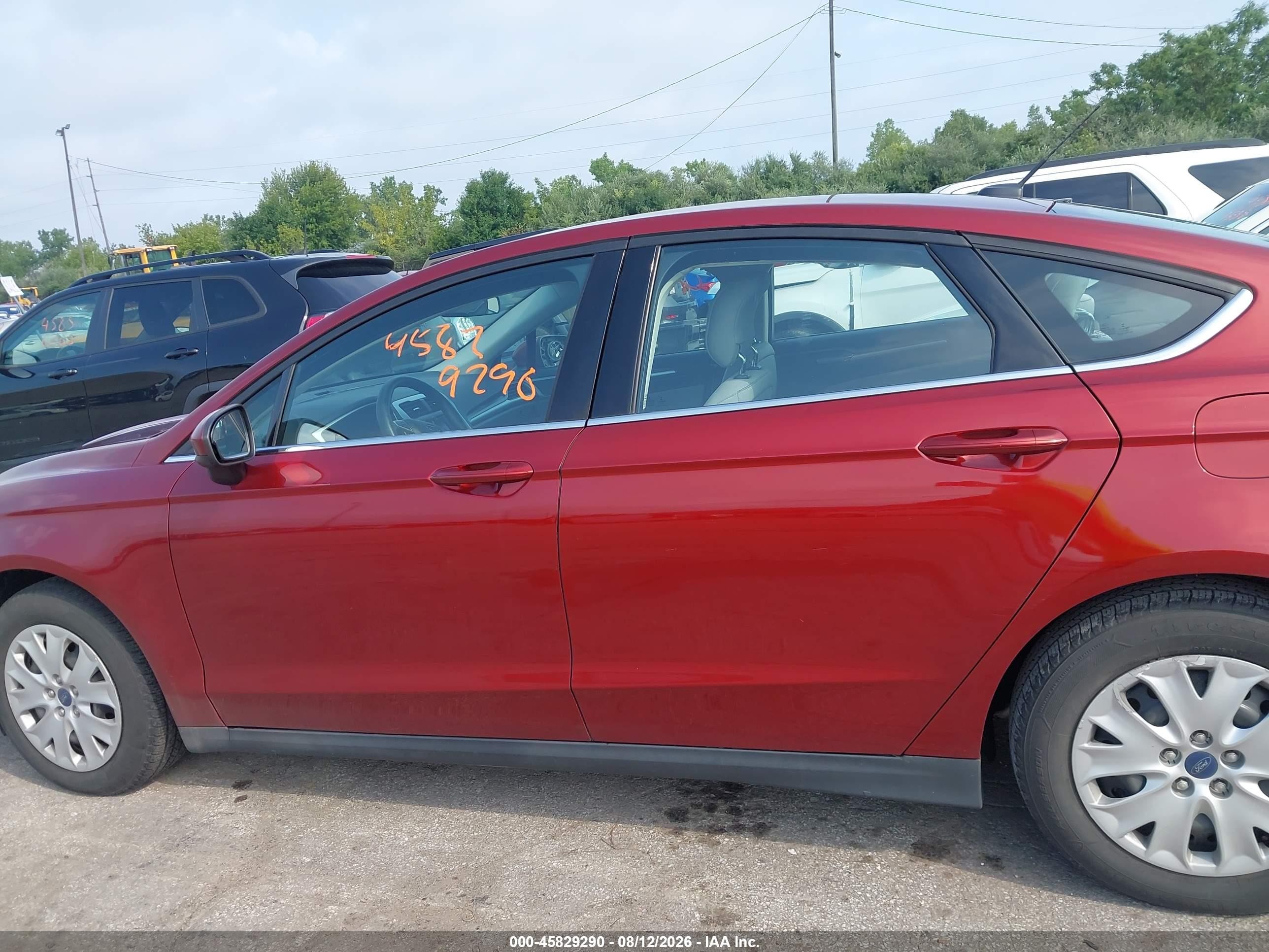 2014 Ford Fusion S Orange vin: 3FA6P0G70ER293727