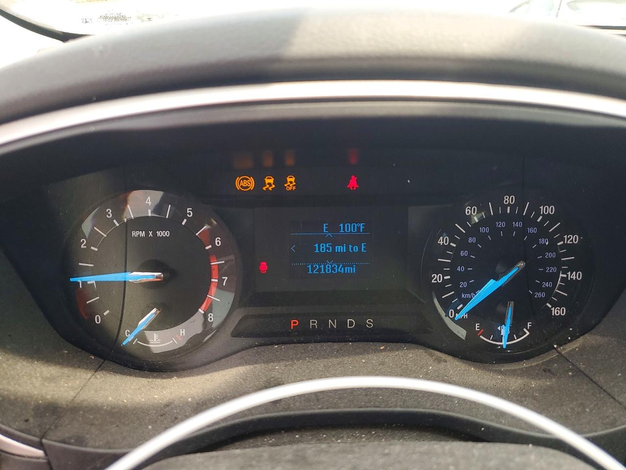 2014 Ford Fusion S Red vin: 3FA6P0G70ER377191
