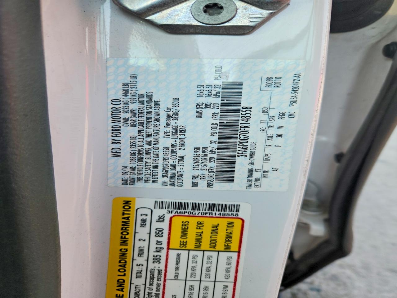 2015 Ford Fusion S White vin: 3FA6P0G70FR148558