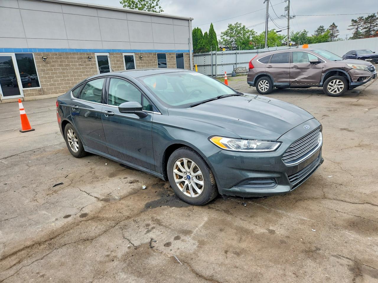 2015 Ford Fusion S Gray vin: 3FA6P0G70FR203932