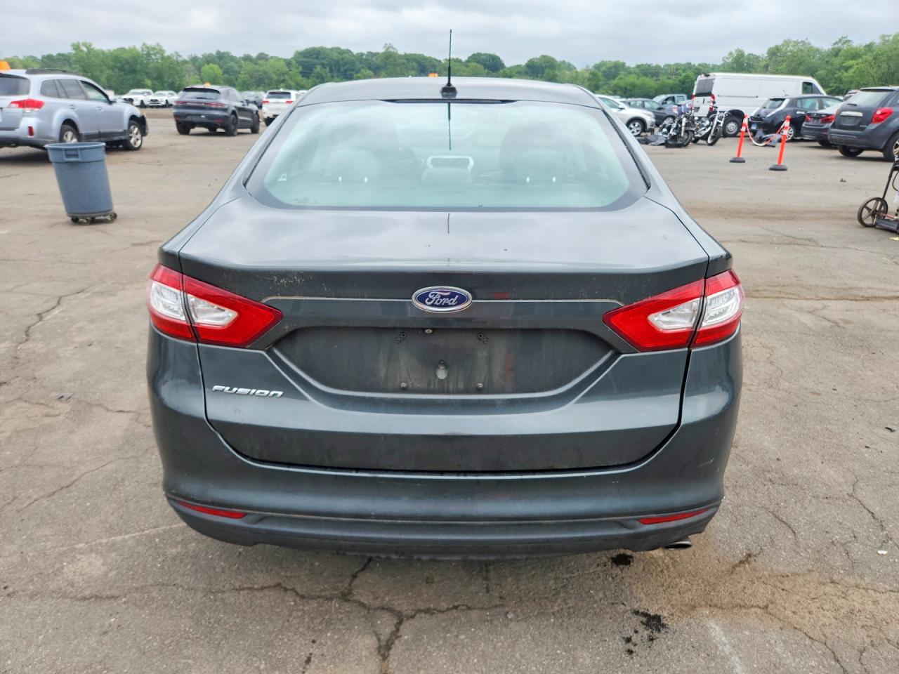2015 Ford Fusion S Gray vin: 3FA6P0G70FR203932
