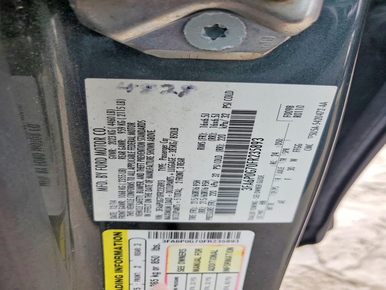 2015 Ford Fusion S Green vin: 3FA6P0G70FR235893