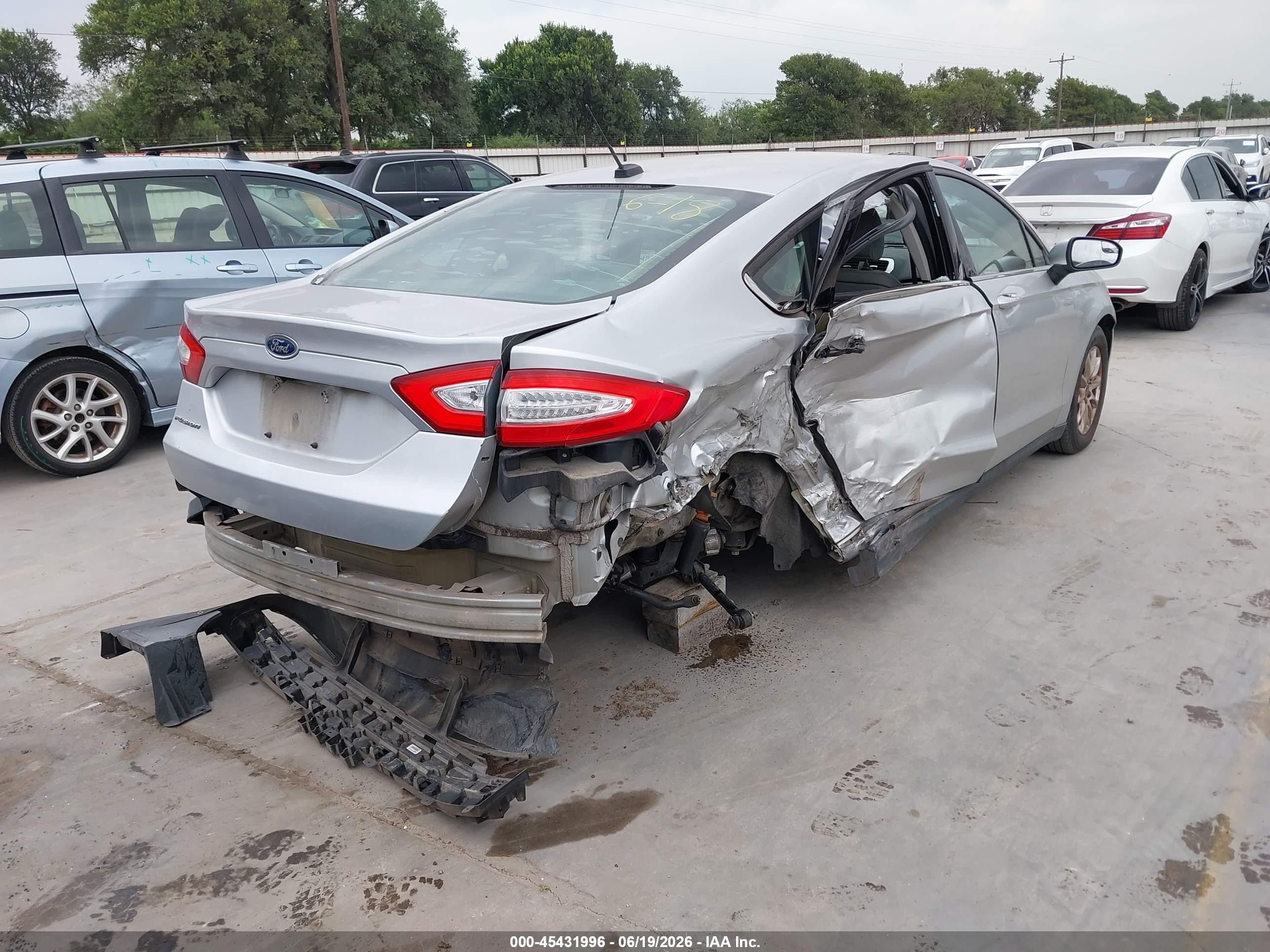 2015 Ford Fusion S Silver vin: 3FA6P0G70FR263824
