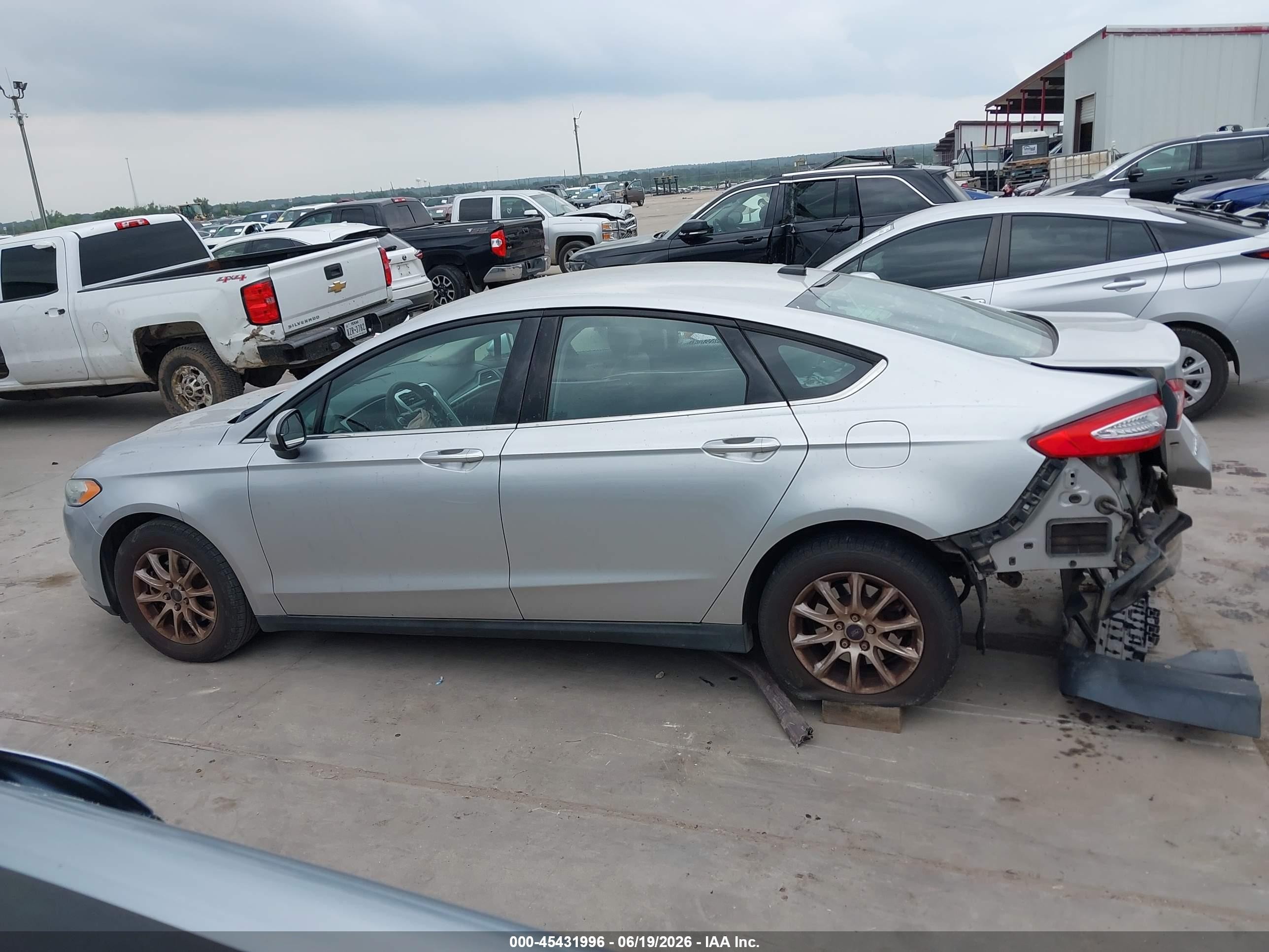 2015 Ford Fusion S Silver vin: 3FA6P0G70FR263824