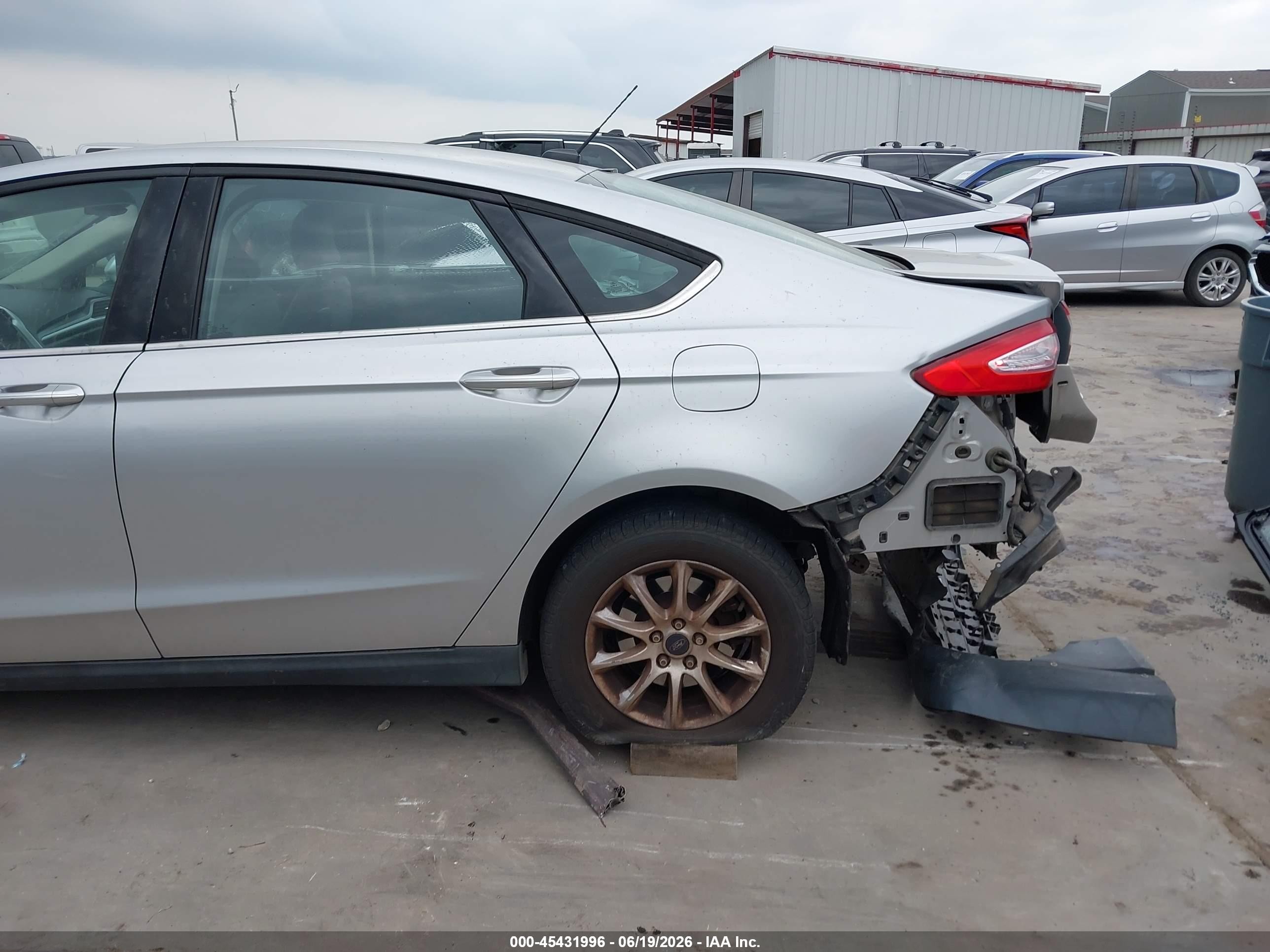 2015 Ford Fusion S Silver vin: 3FA6P0G70FR263824